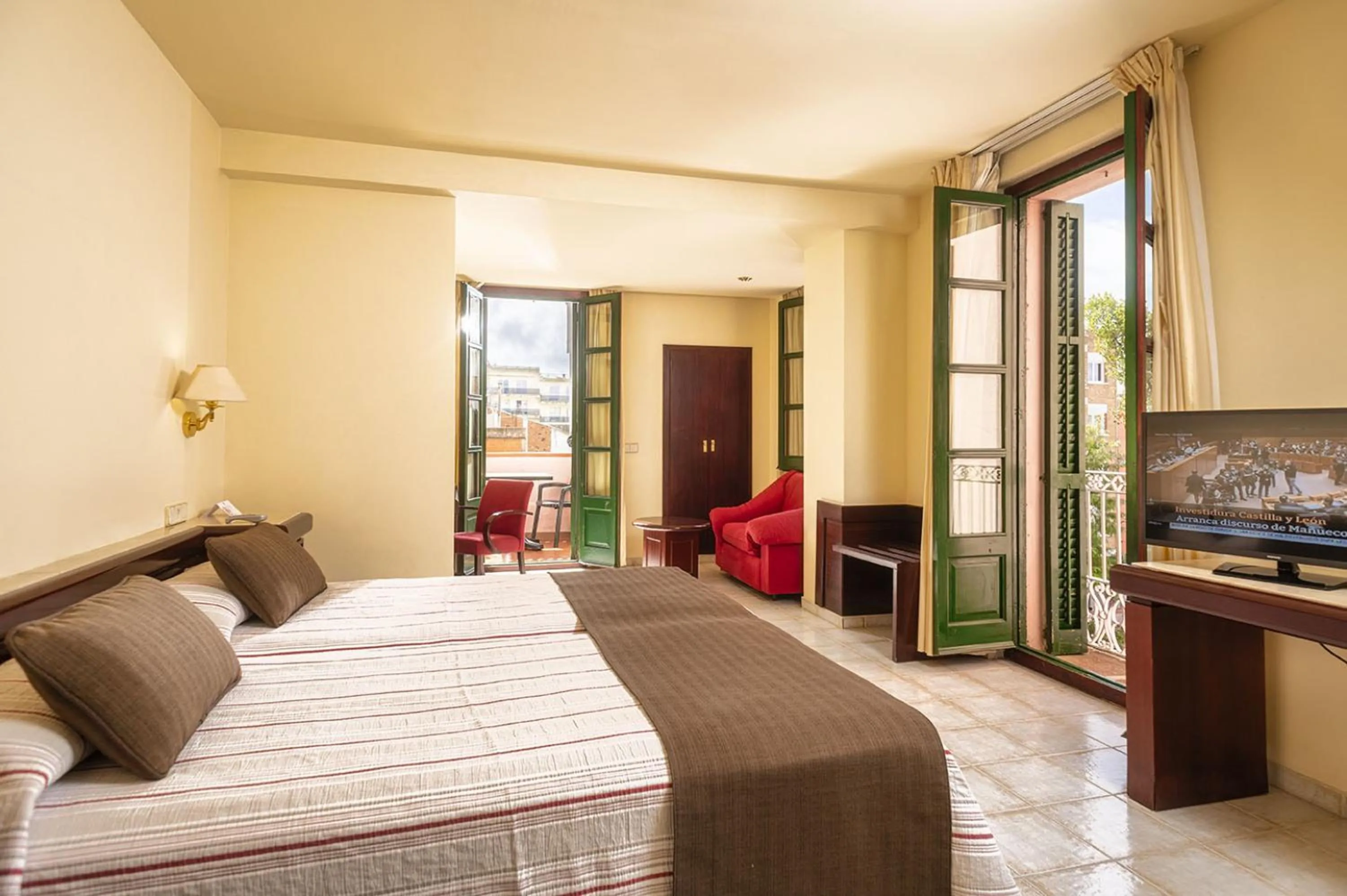 Photo of the whole room, Bed in Hotel Guitart Rosa - Adults Only