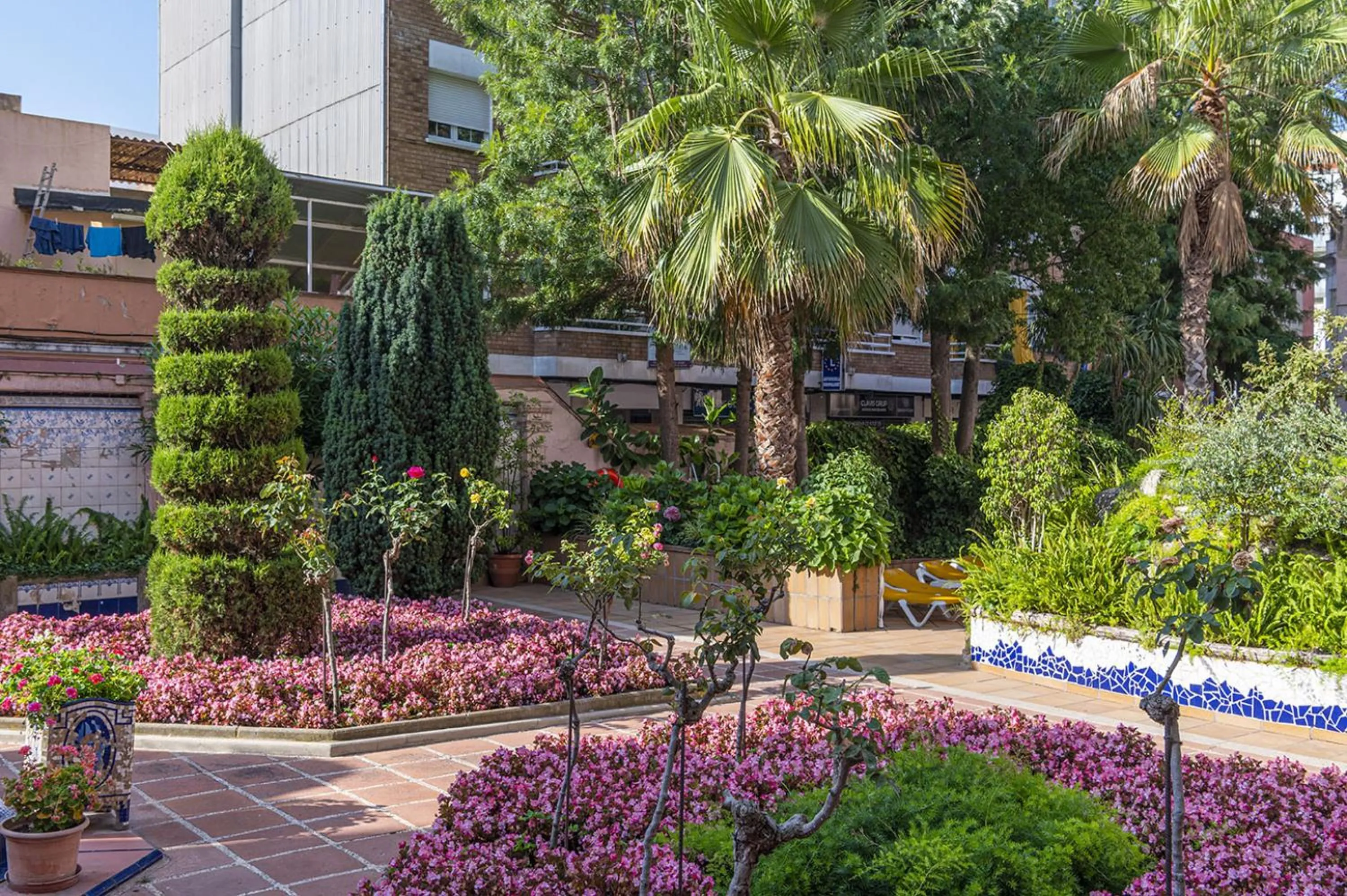 Garden in Hotel Guitart Rosa - Adults Only