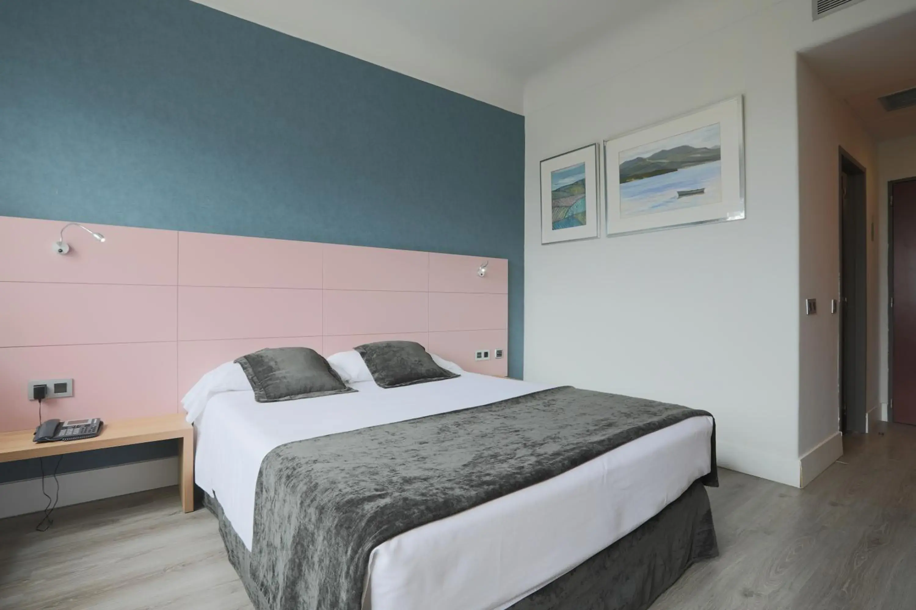 Bed in Hotel Chamartin The One Bed in Hotel Chamartin The One