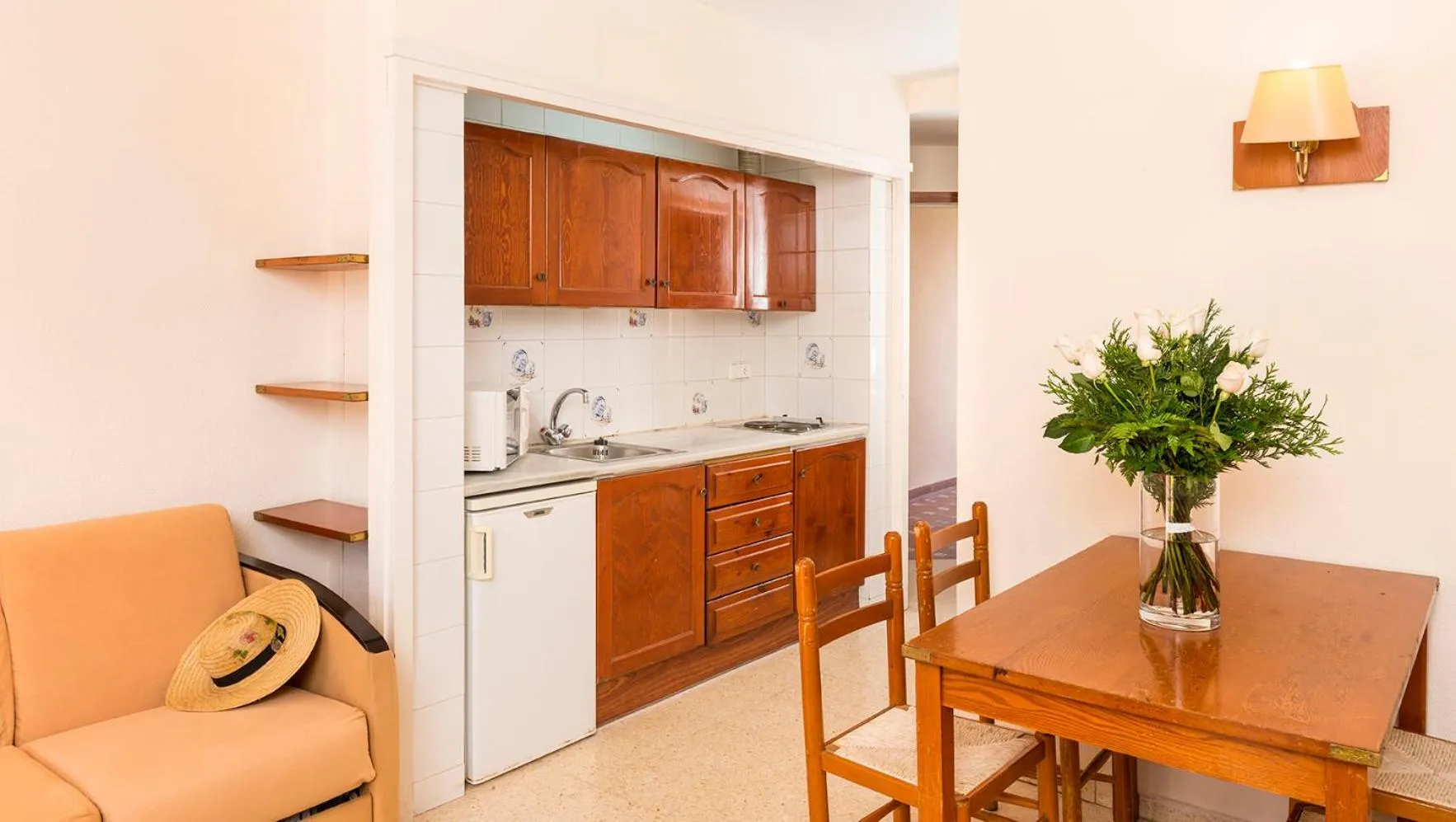 Kitchen or kitchenette in Apartamentos Guitart