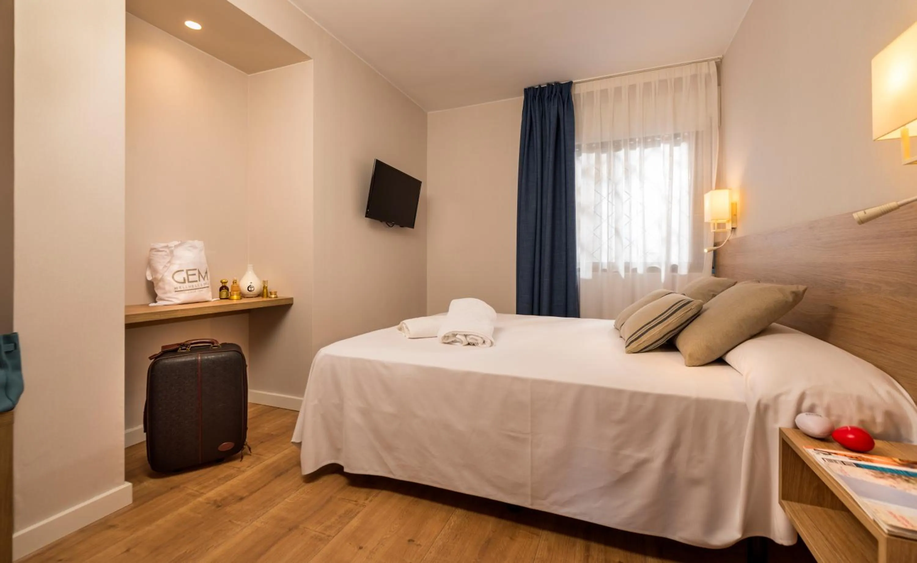 Bedroom, Bed in Apartamentos Guitart