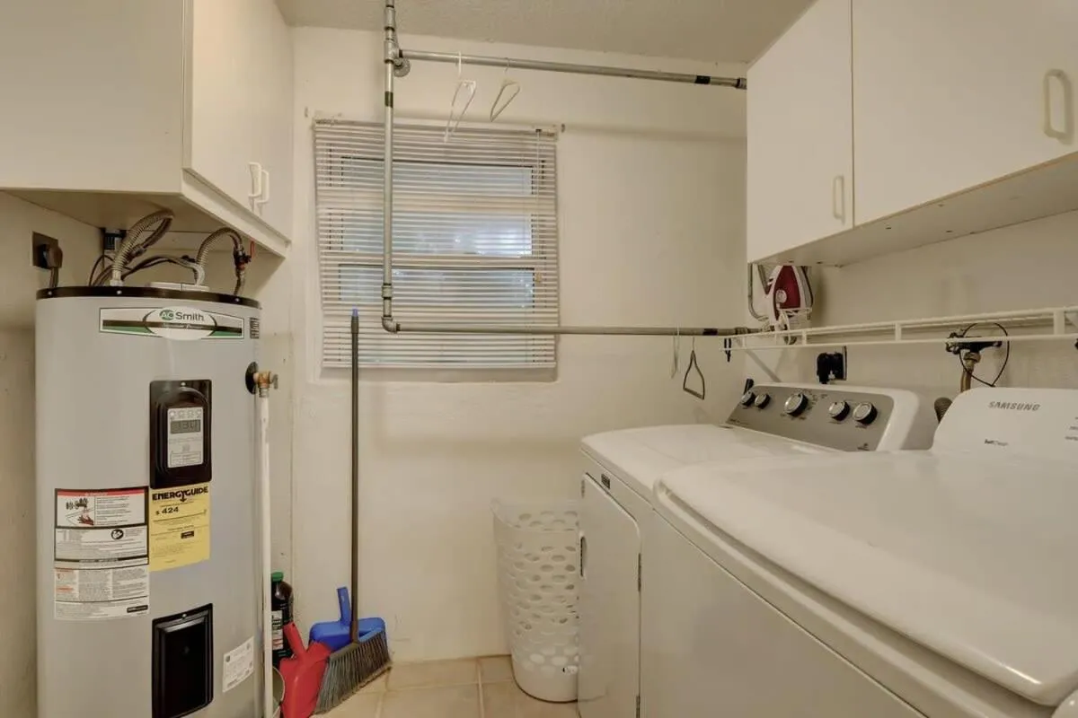 Super Private Home With Great Outdoor Space