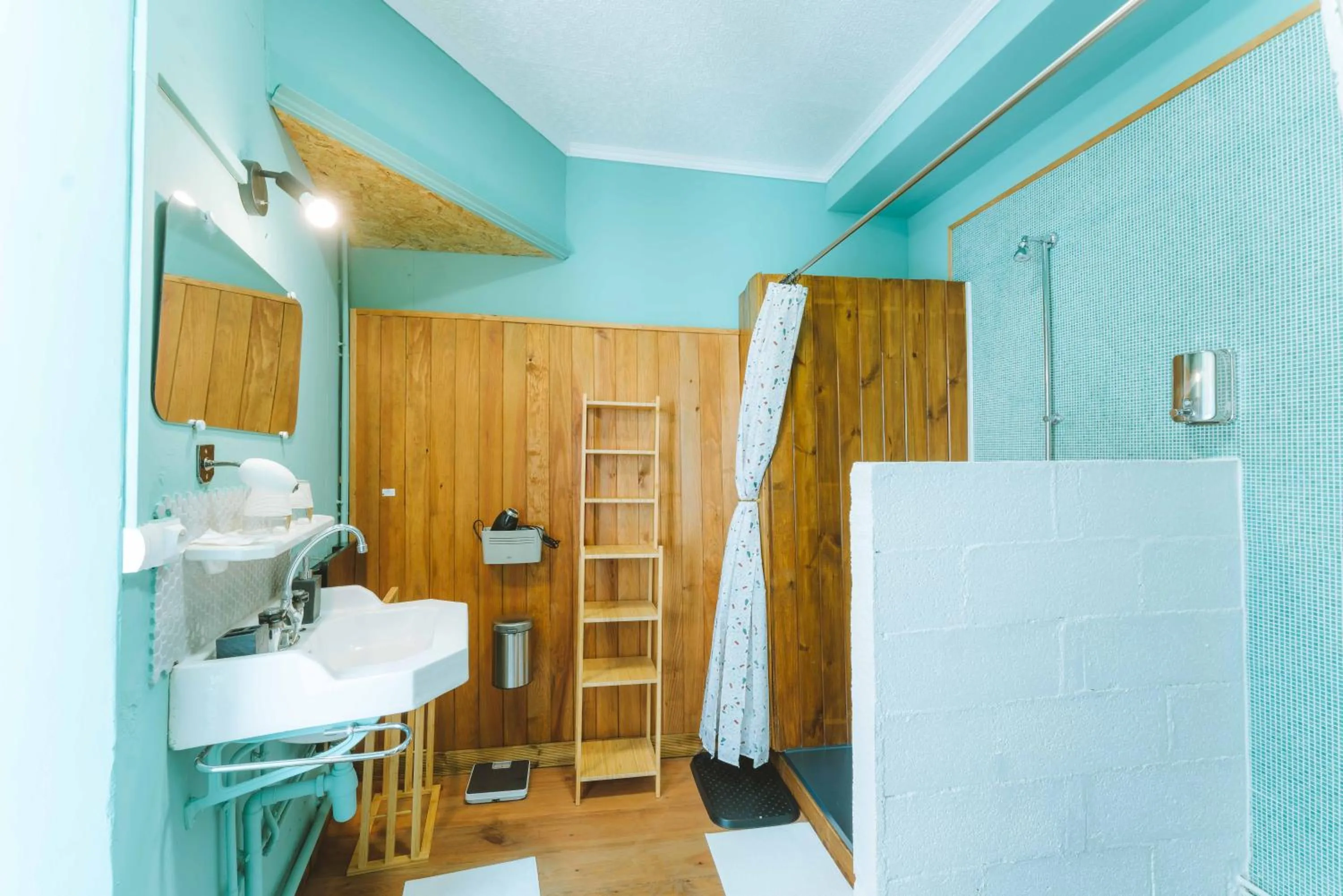 Bathroom in Eau Berges