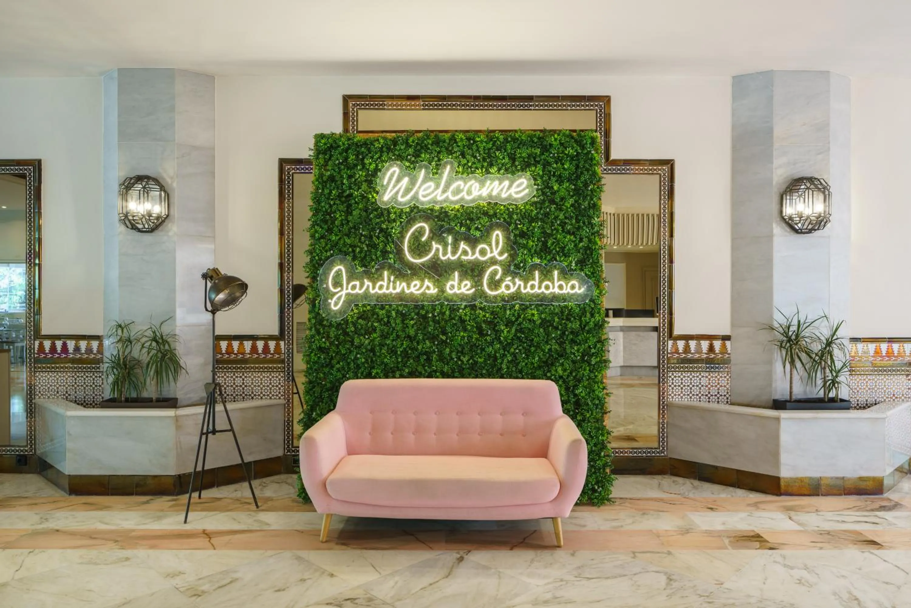 Lobby or reception in Crisol Jardines de Córdoba