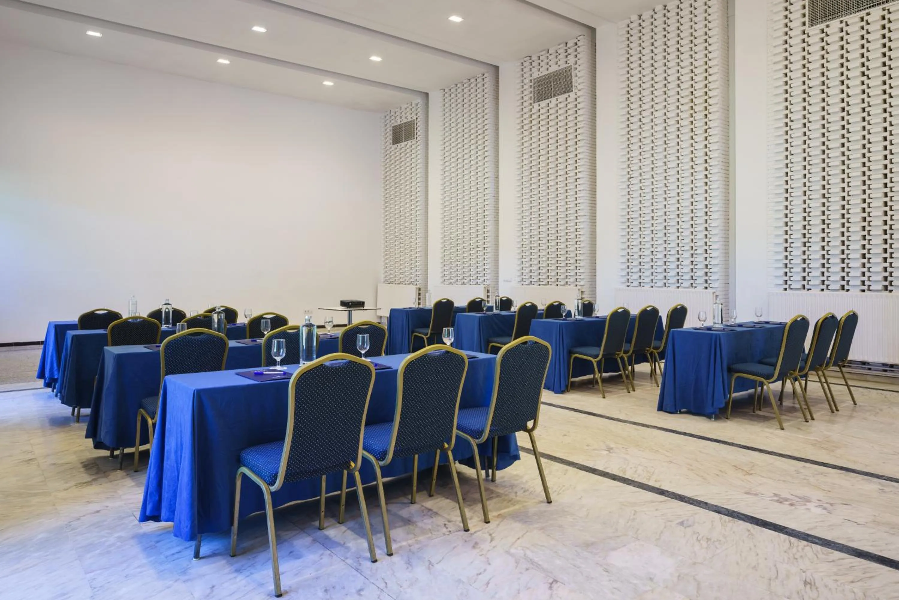 Meeting/conference room in Crisol Jardines de Córdoba