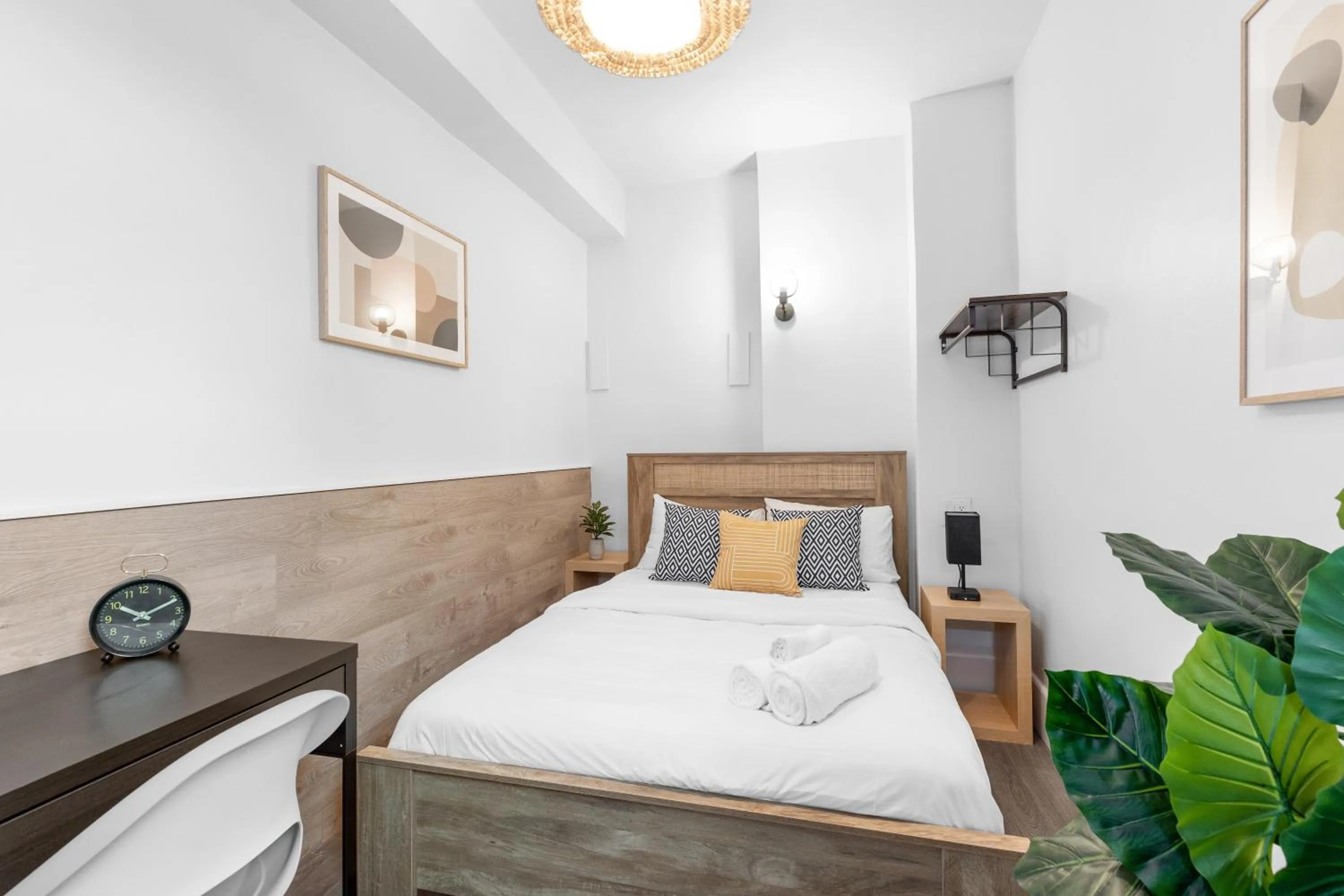 Bed in Le Sand & Stone Hotel