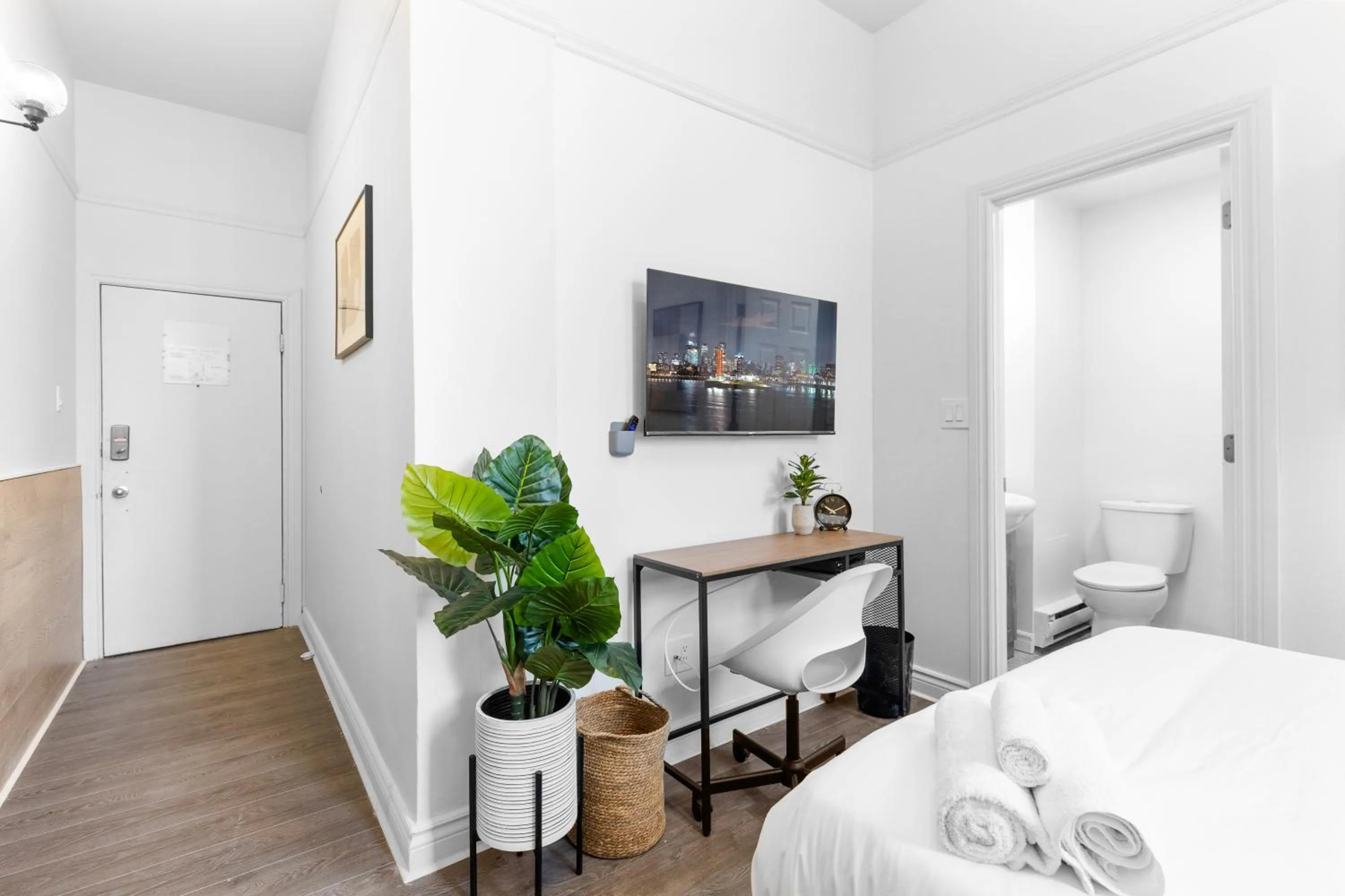 TV and multimedia, Bed in Le Sand & Stone Hotel