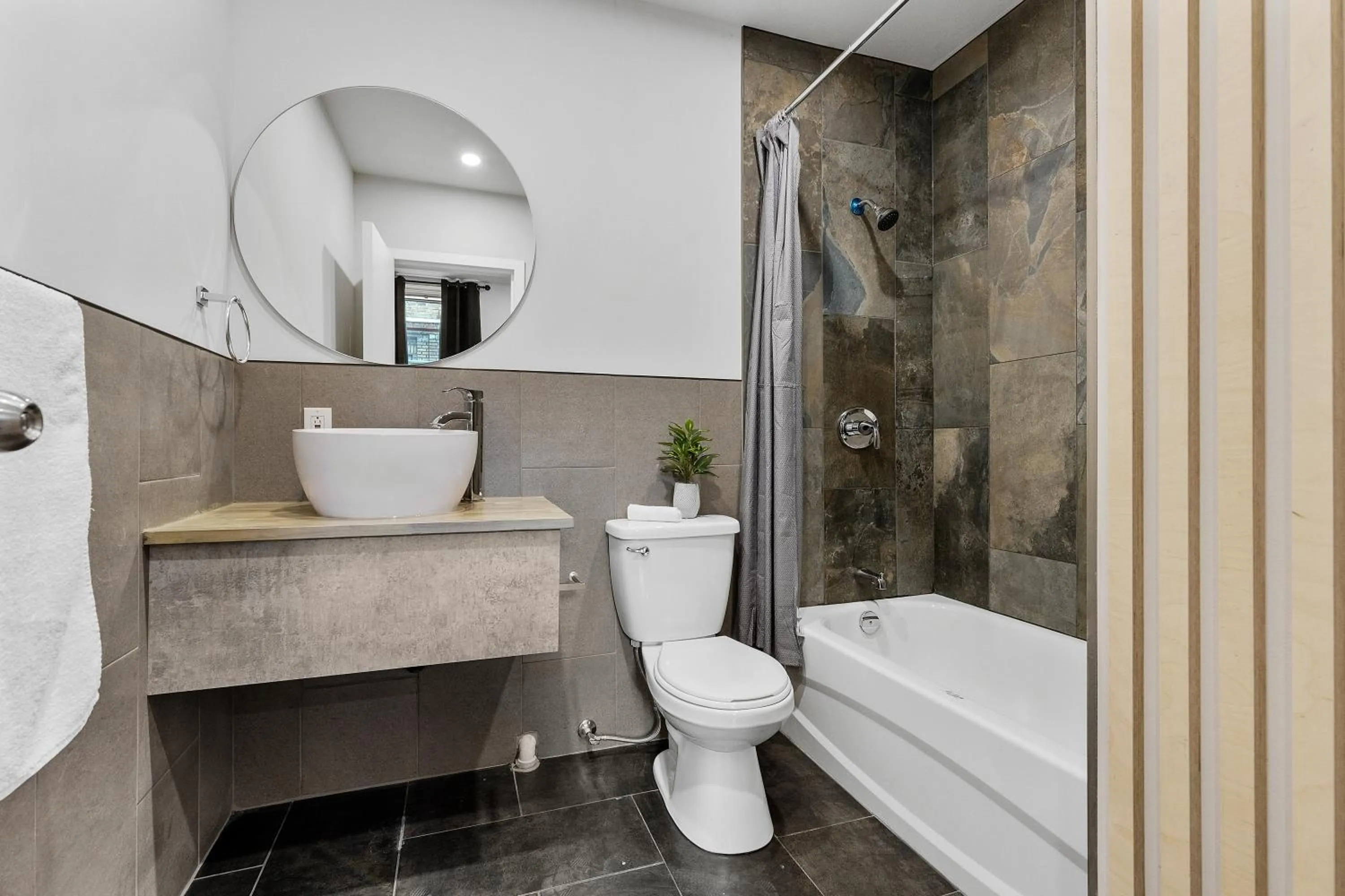 Bathroom in Le Sand & Stone Hotel