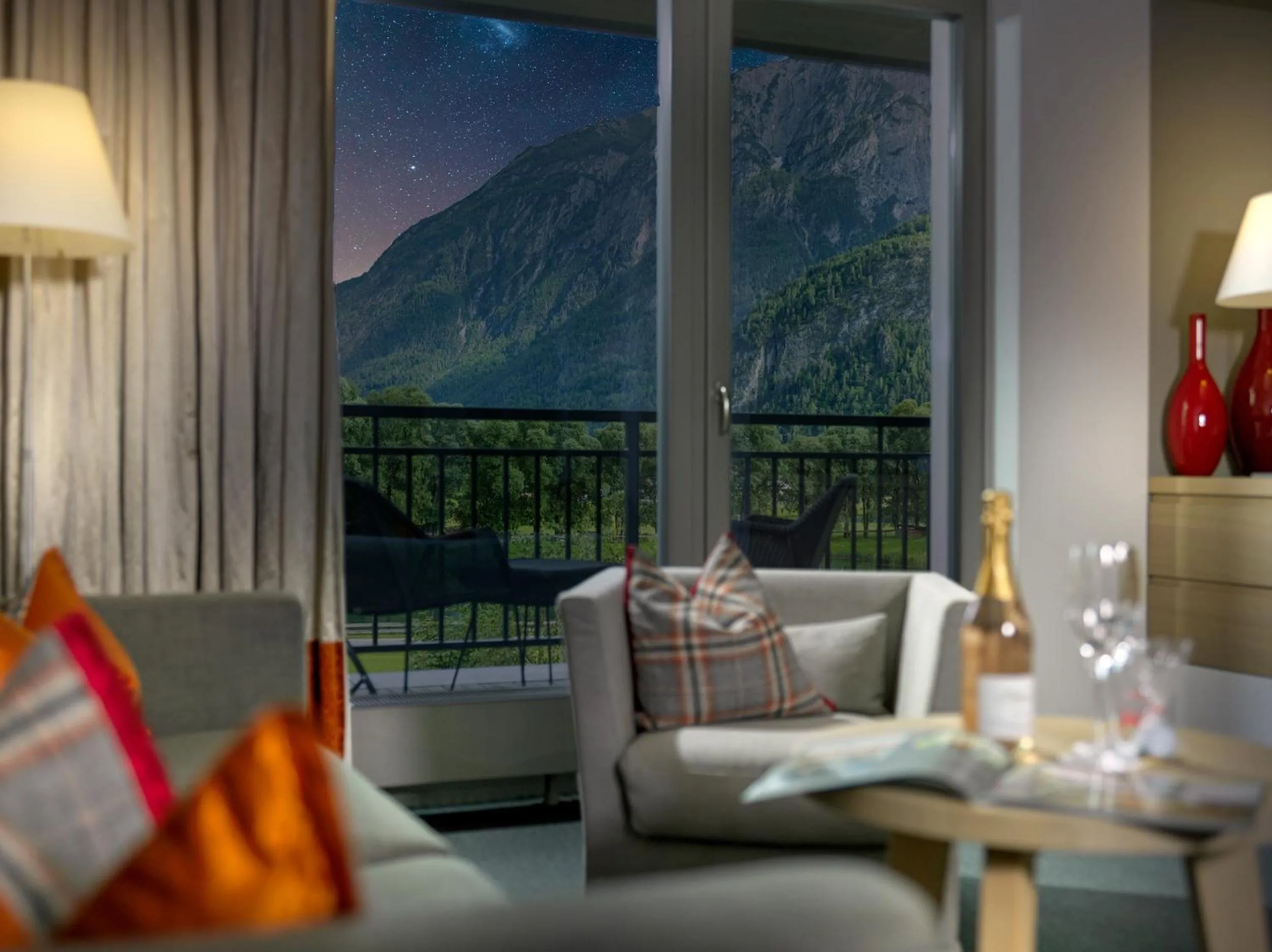 Photo of the whole room in Dolomitengolf Suites