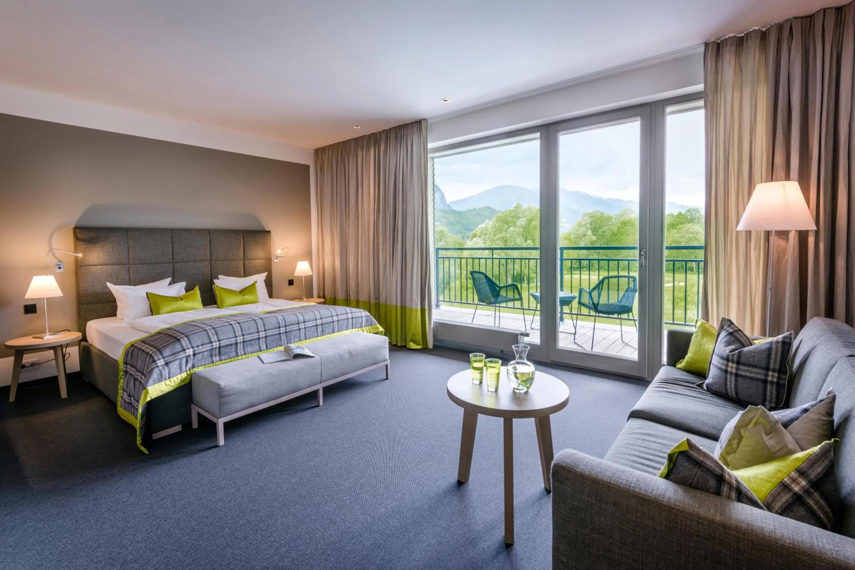 Balcony/Terrace, Bed in Dolomitengolf Suites