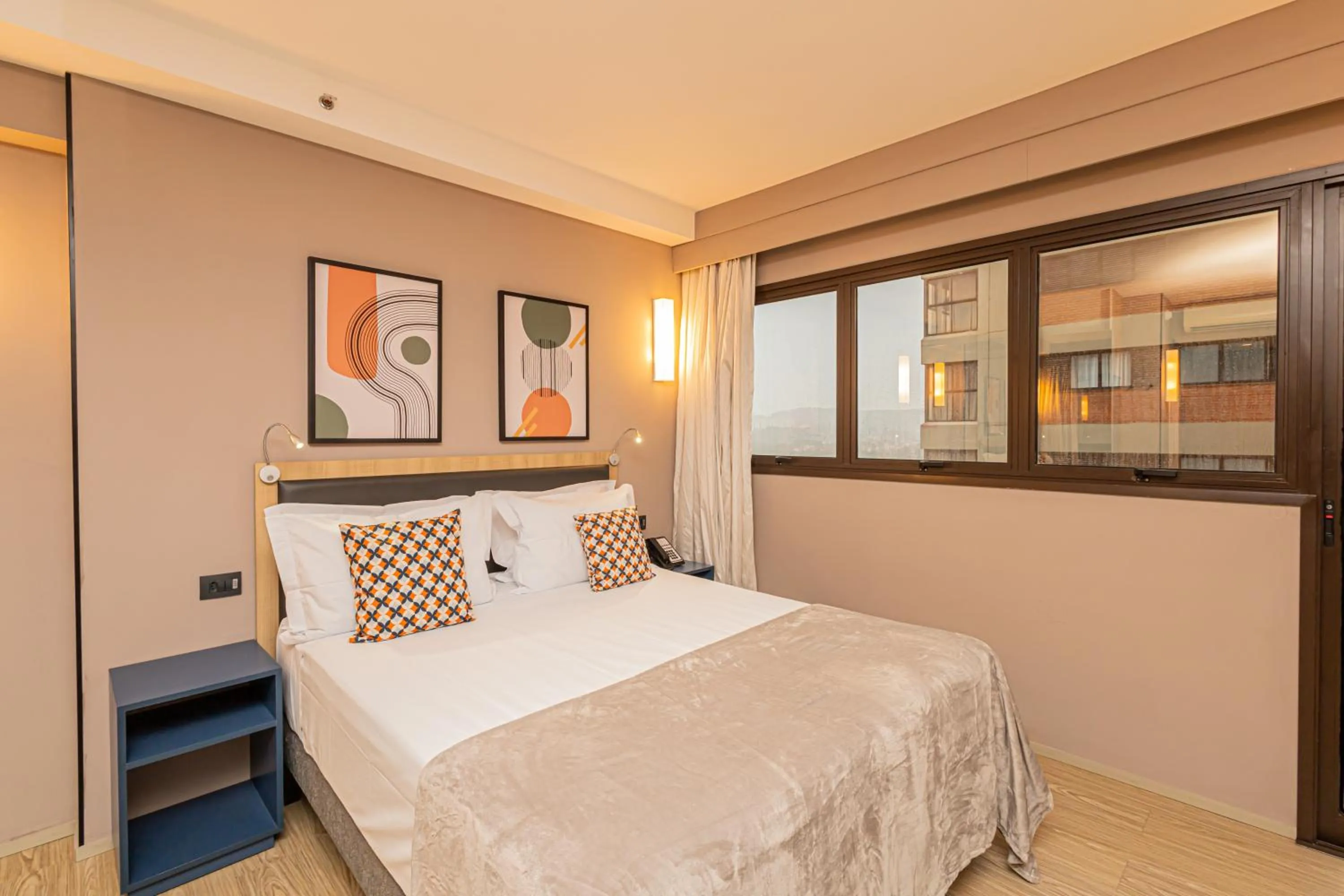 Bed in APS - Alpha Stay By Anora Spaces