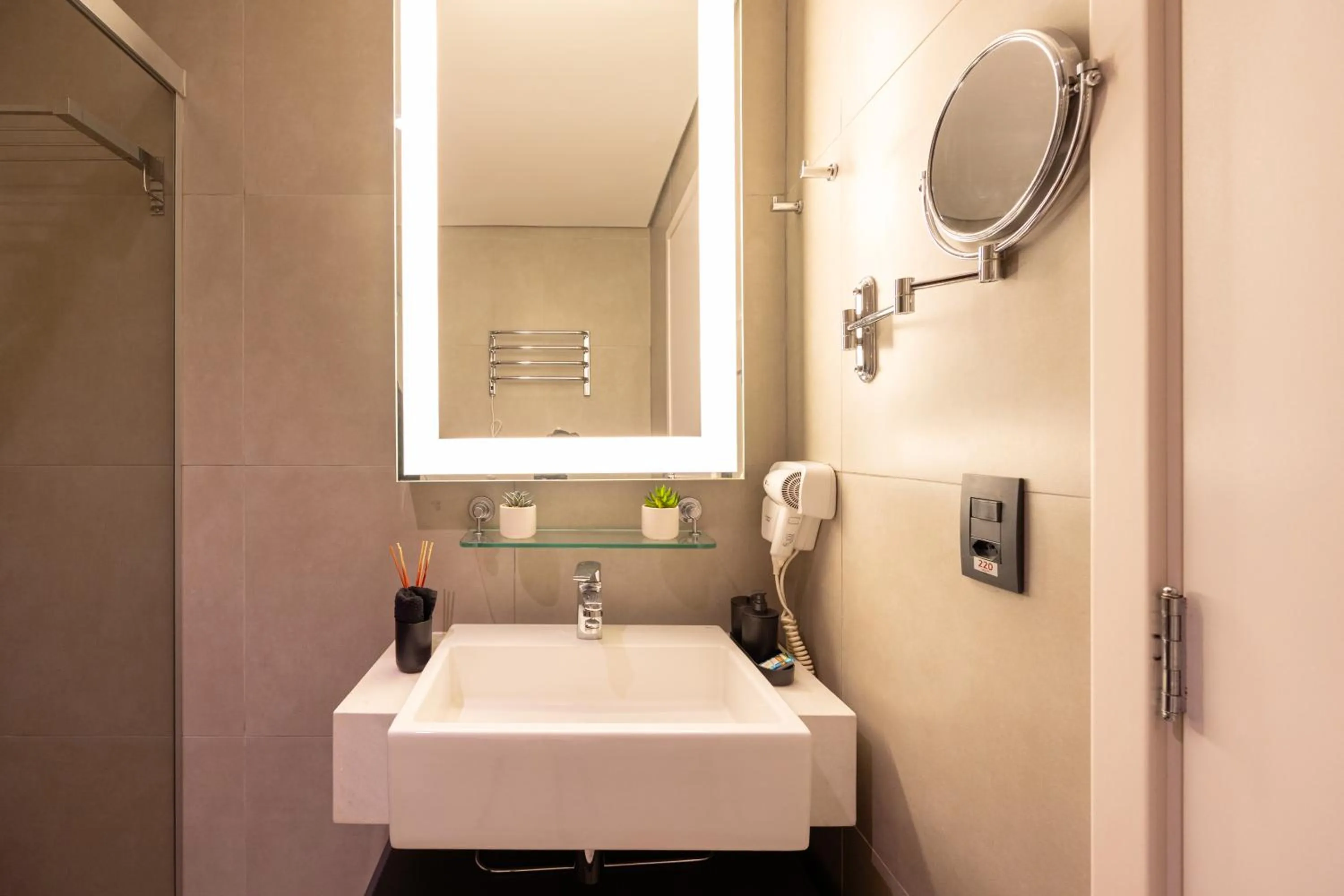 APS - Alpha Stay By Anora Spaces