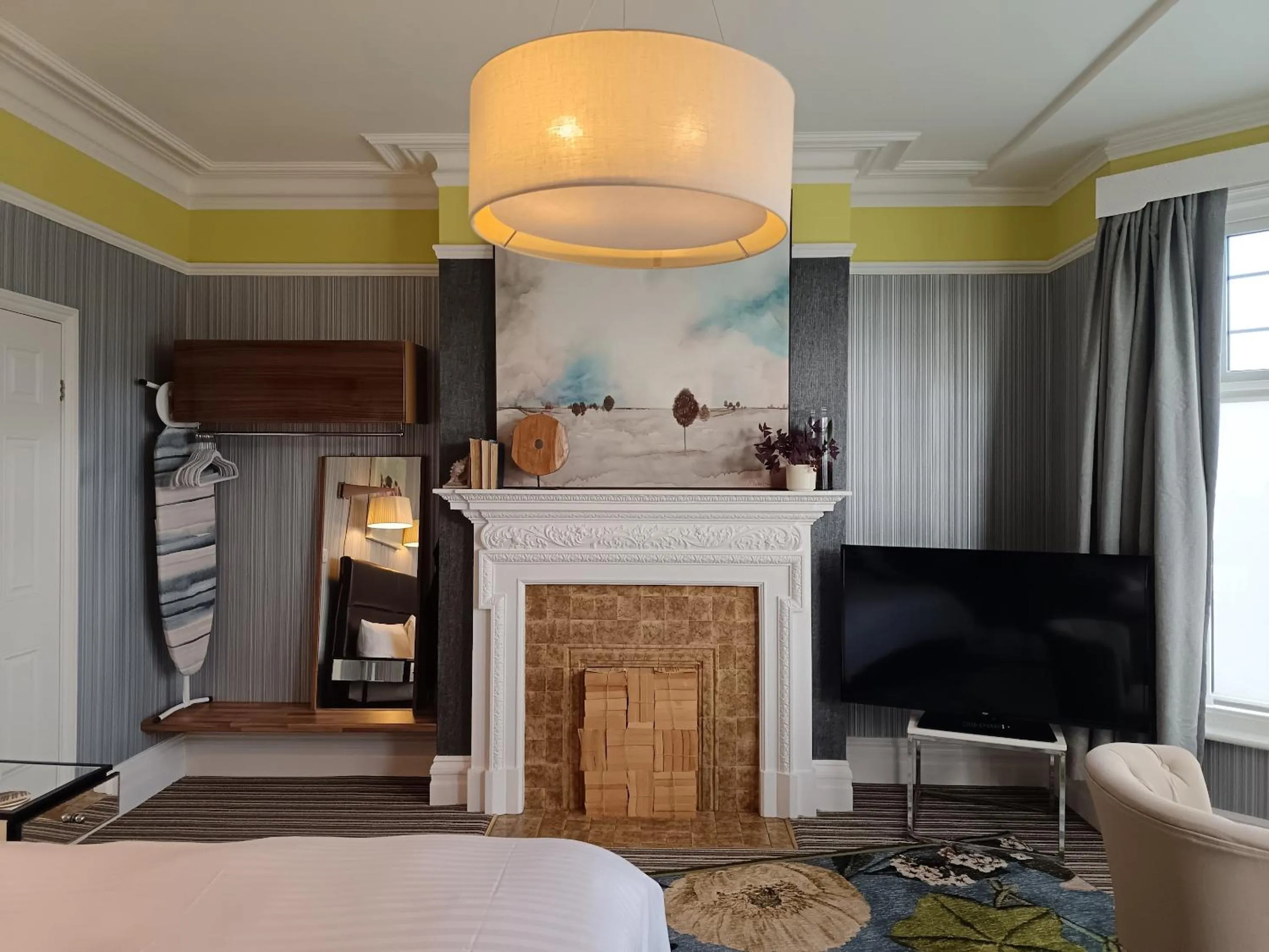 Bed in Regency Rooms