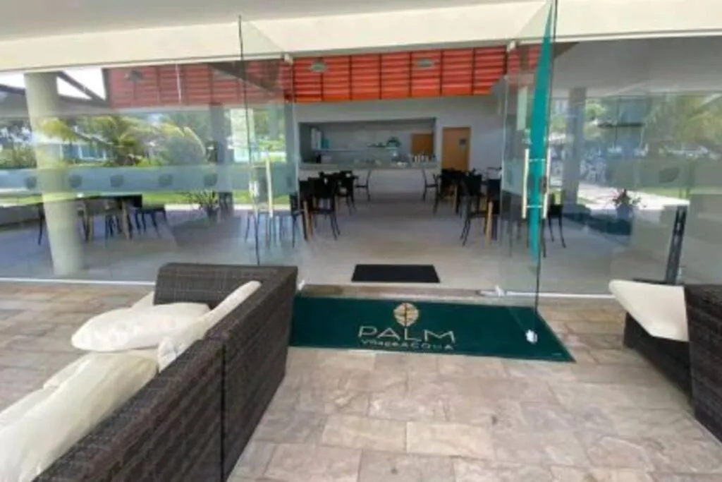 Restaurant/places to eat in Palm Village Acqua