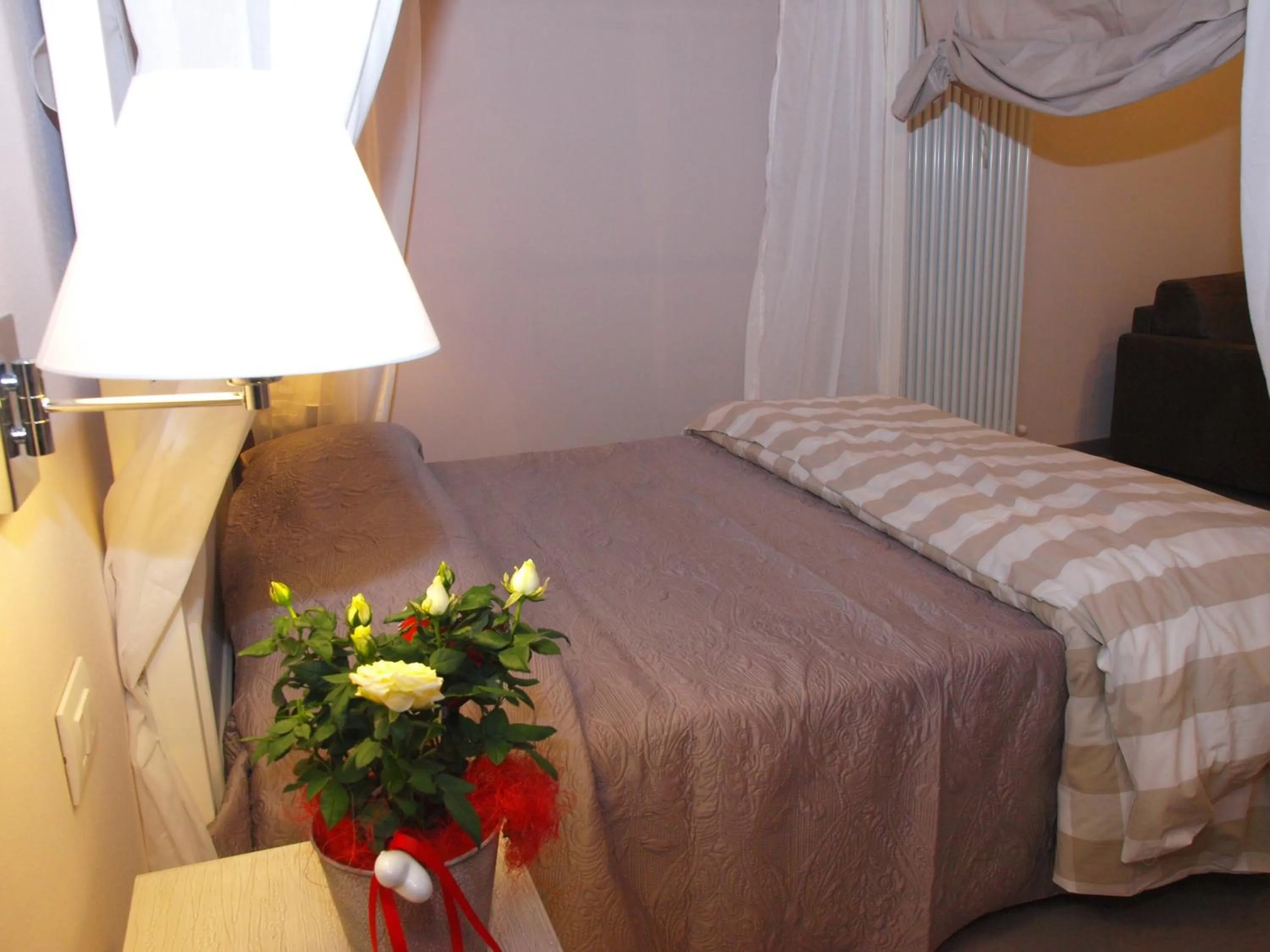 Decorative detail, Bed in B&B Il Senesino