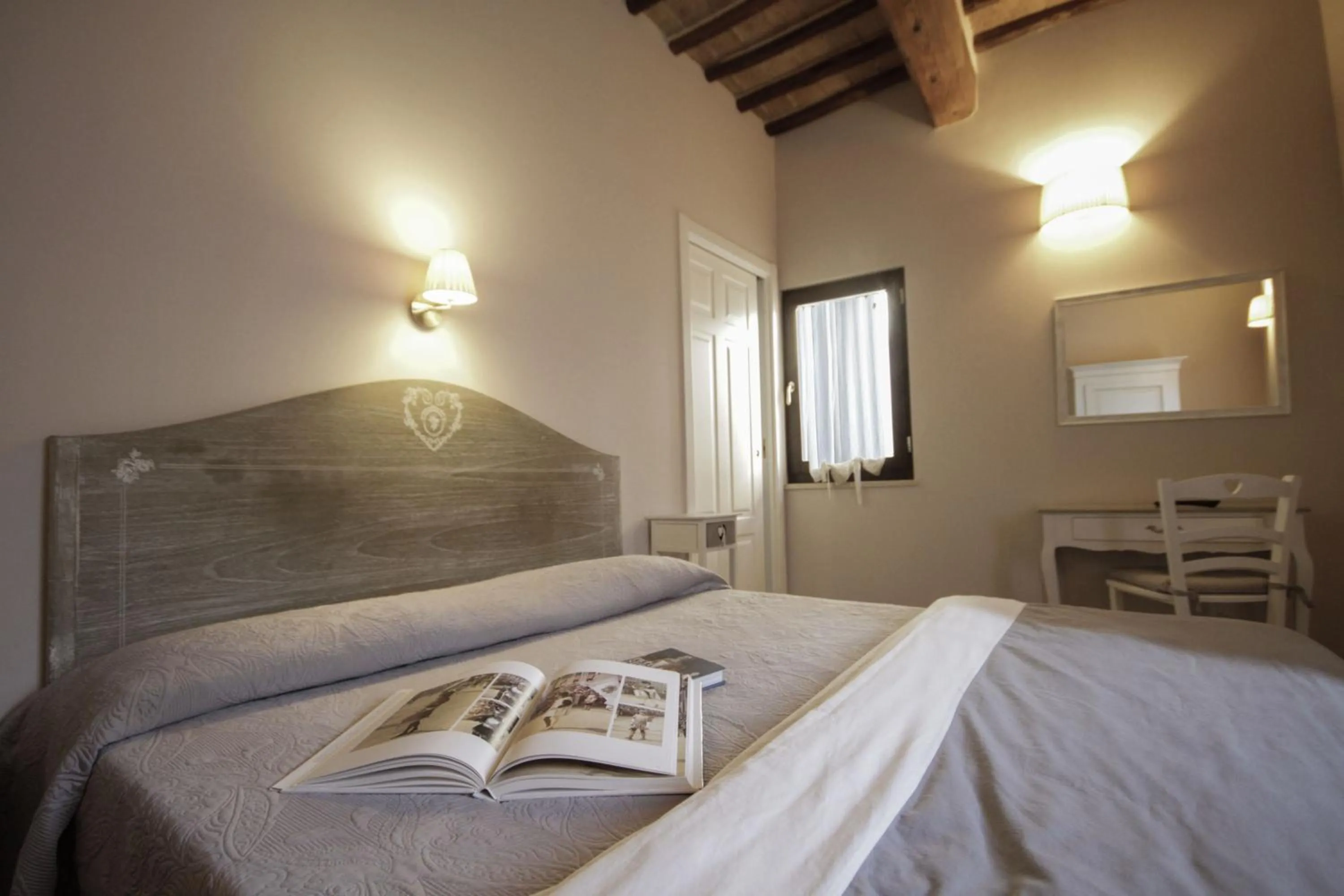 Photo of the whole room, Bed in B&B Il Senesino