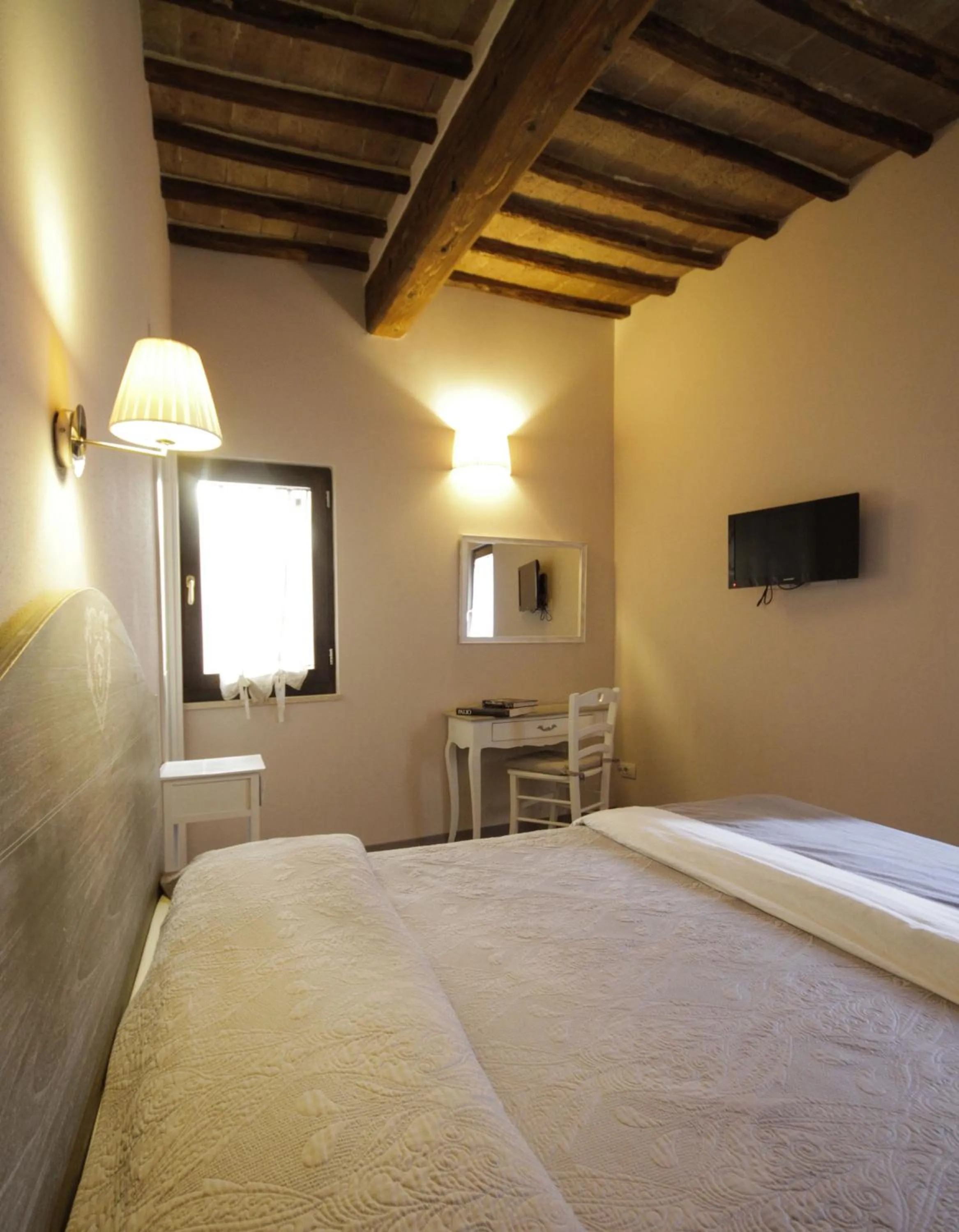 Photo of the whole room, Bed in B&B Il Senesino