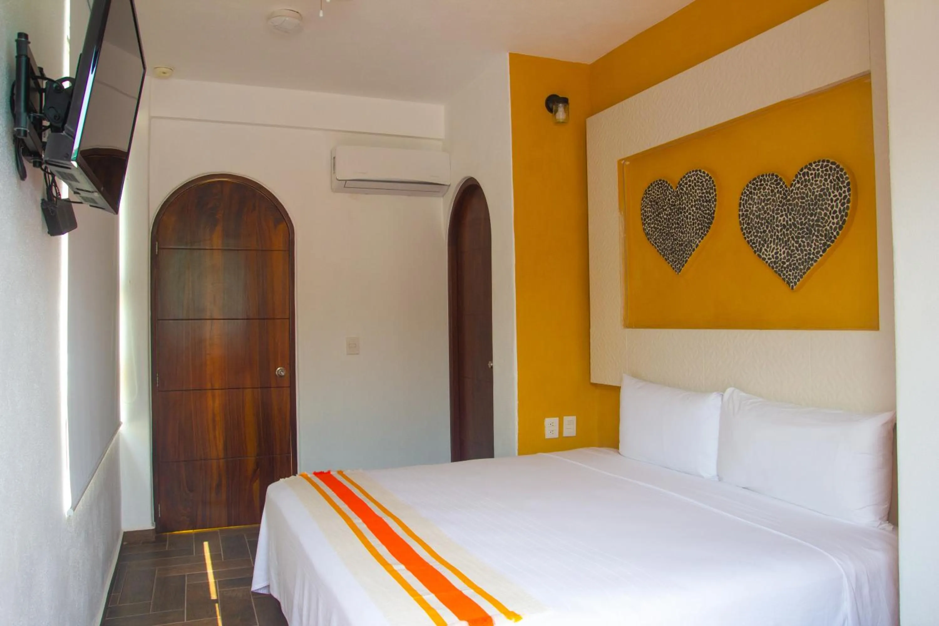 Bed in Hotel Happy Beach