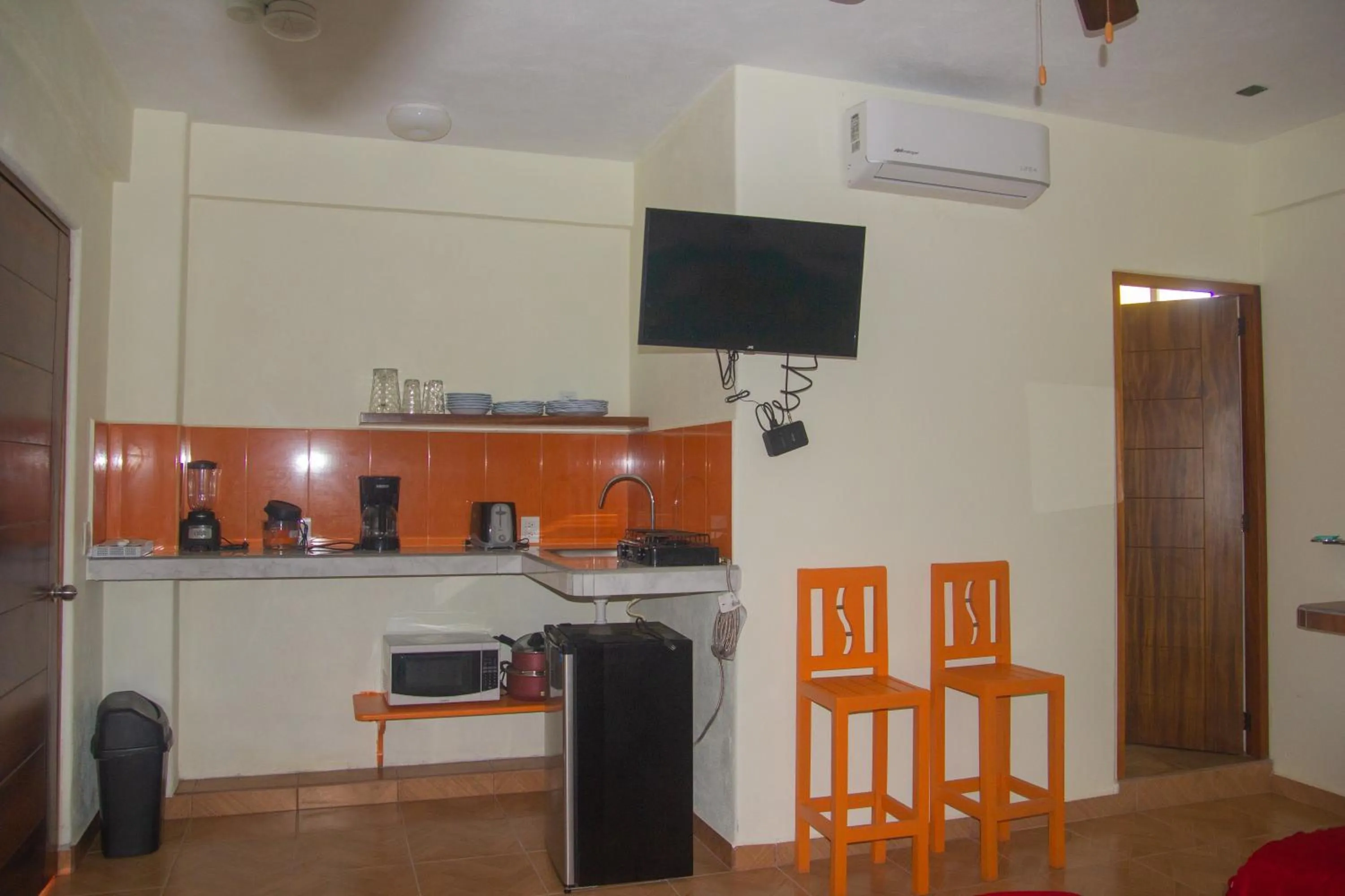 Kitchen or kitchenette in Hotel Happy Beach