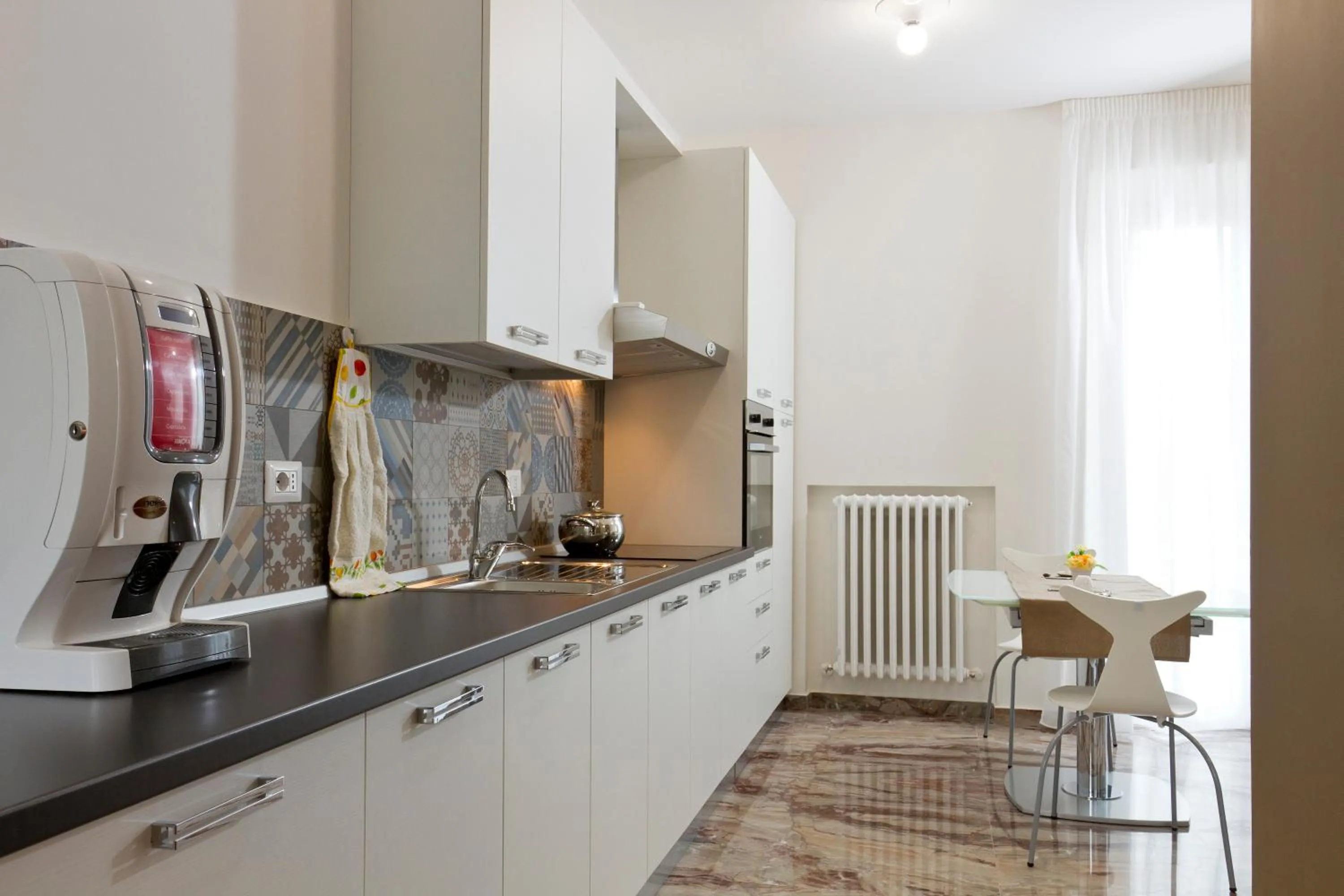 Kitchen or kitchenette in B&B Aquisgrana