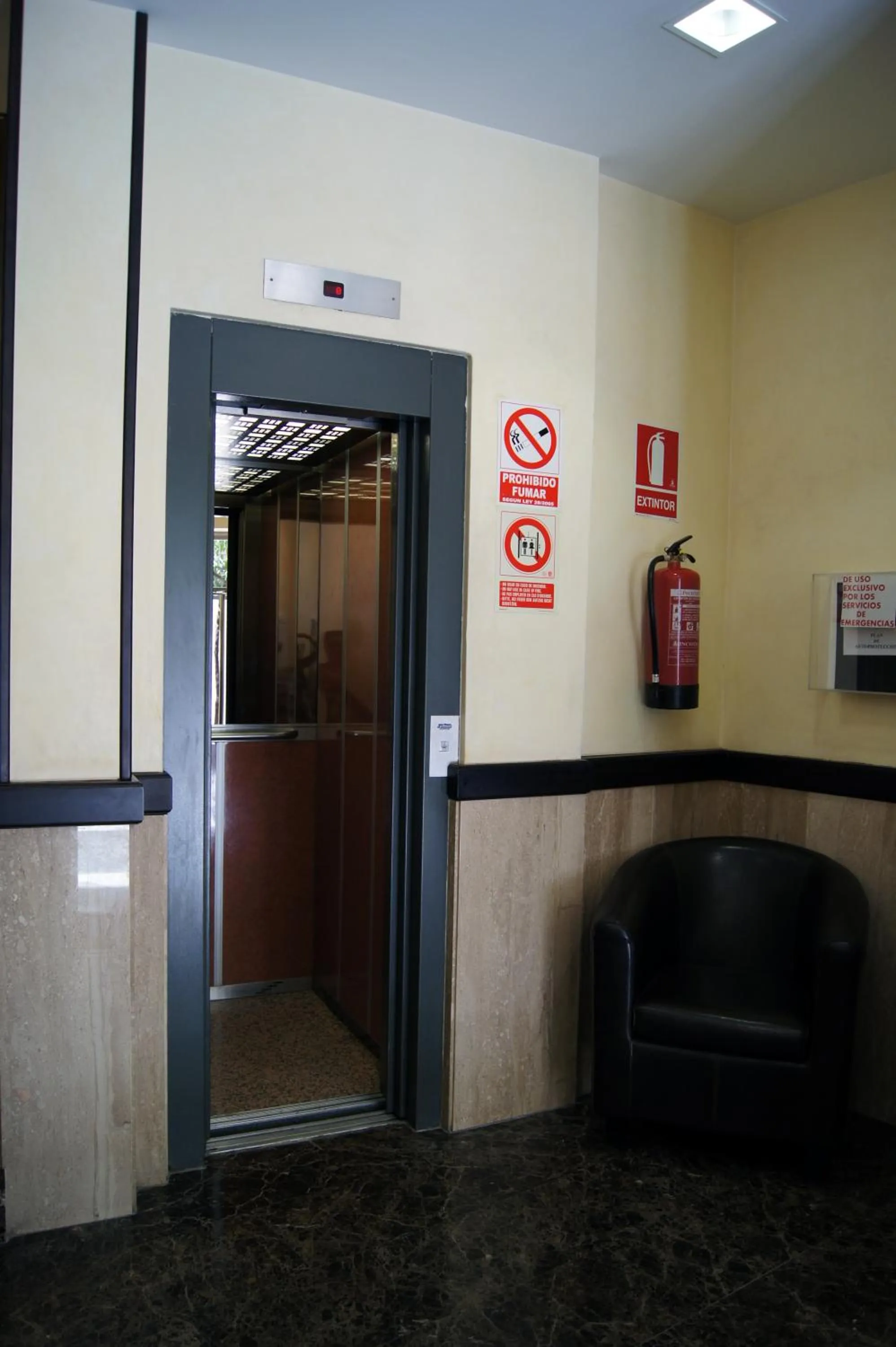 Lobby or reception in Hostal Victoria