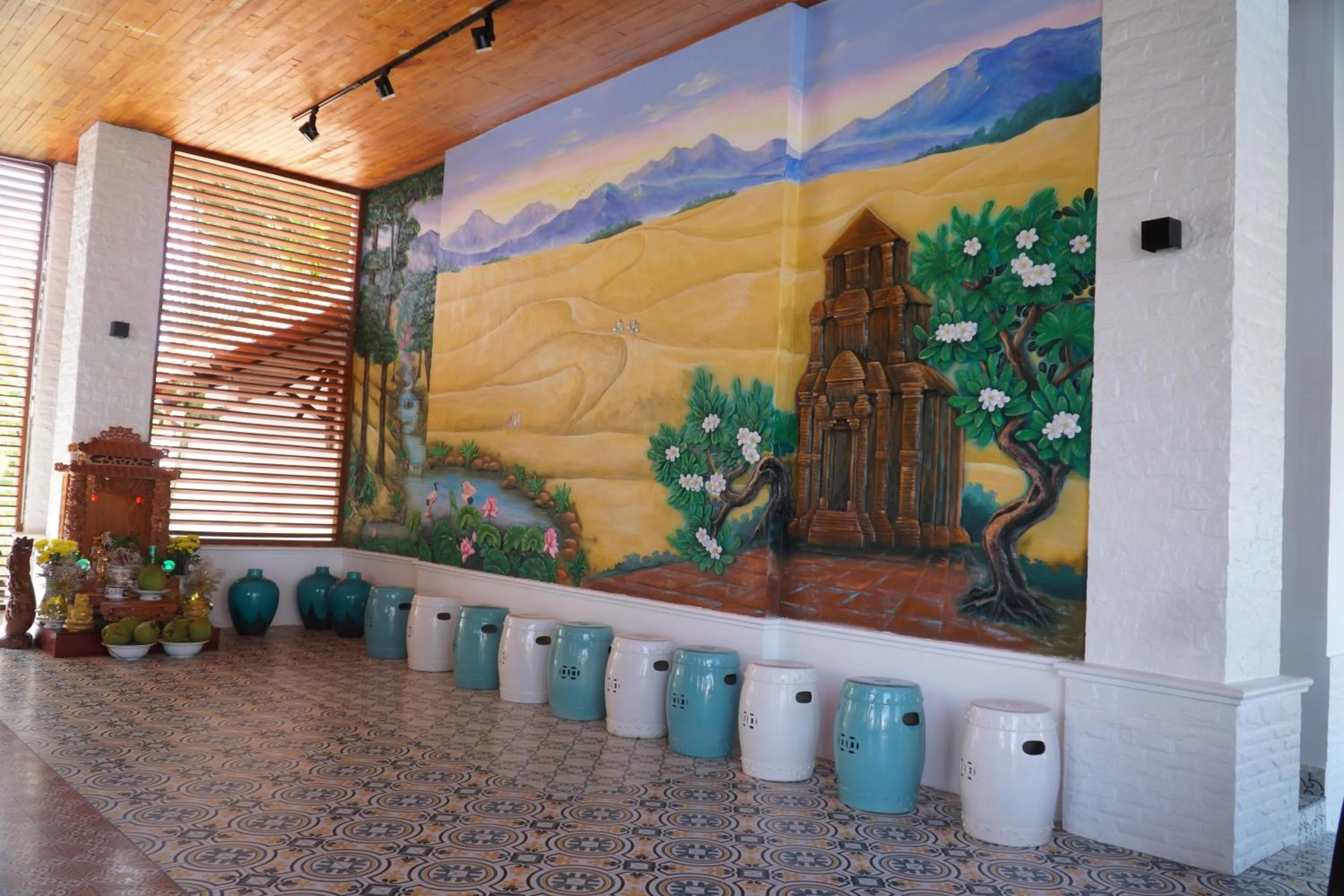 Communal lounge/ TV room in Ravenala Muine Resort