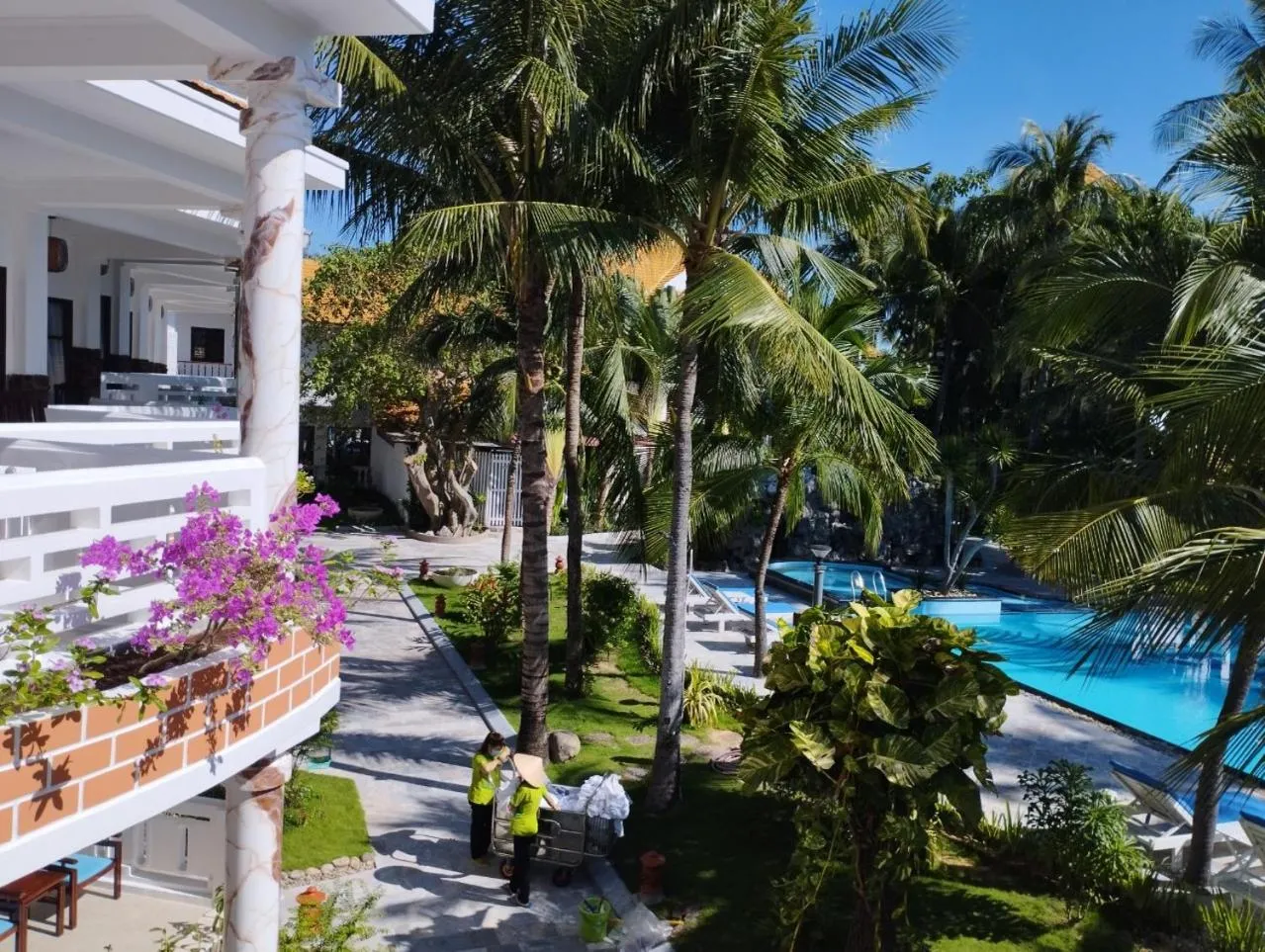 Pool view in Ravenala Muine Resort