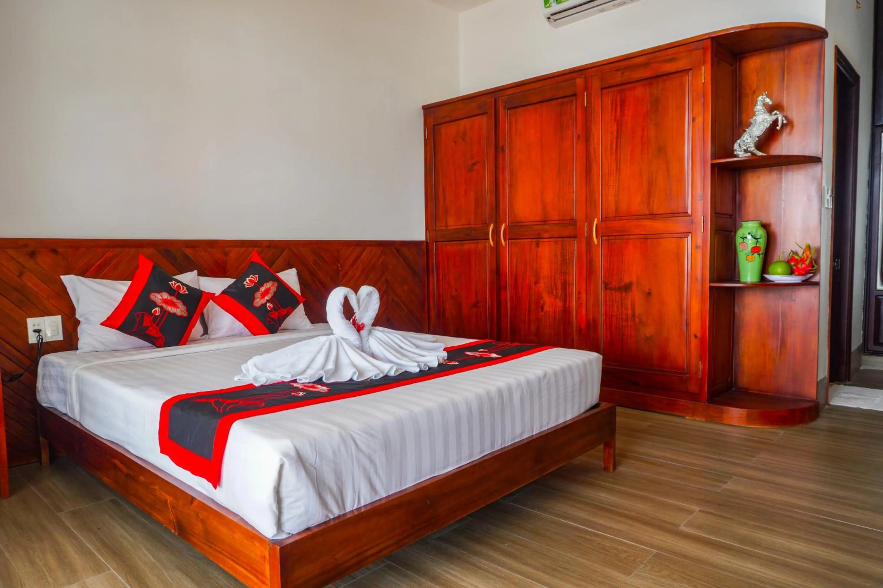 Bed in Ravenala Muine Resort