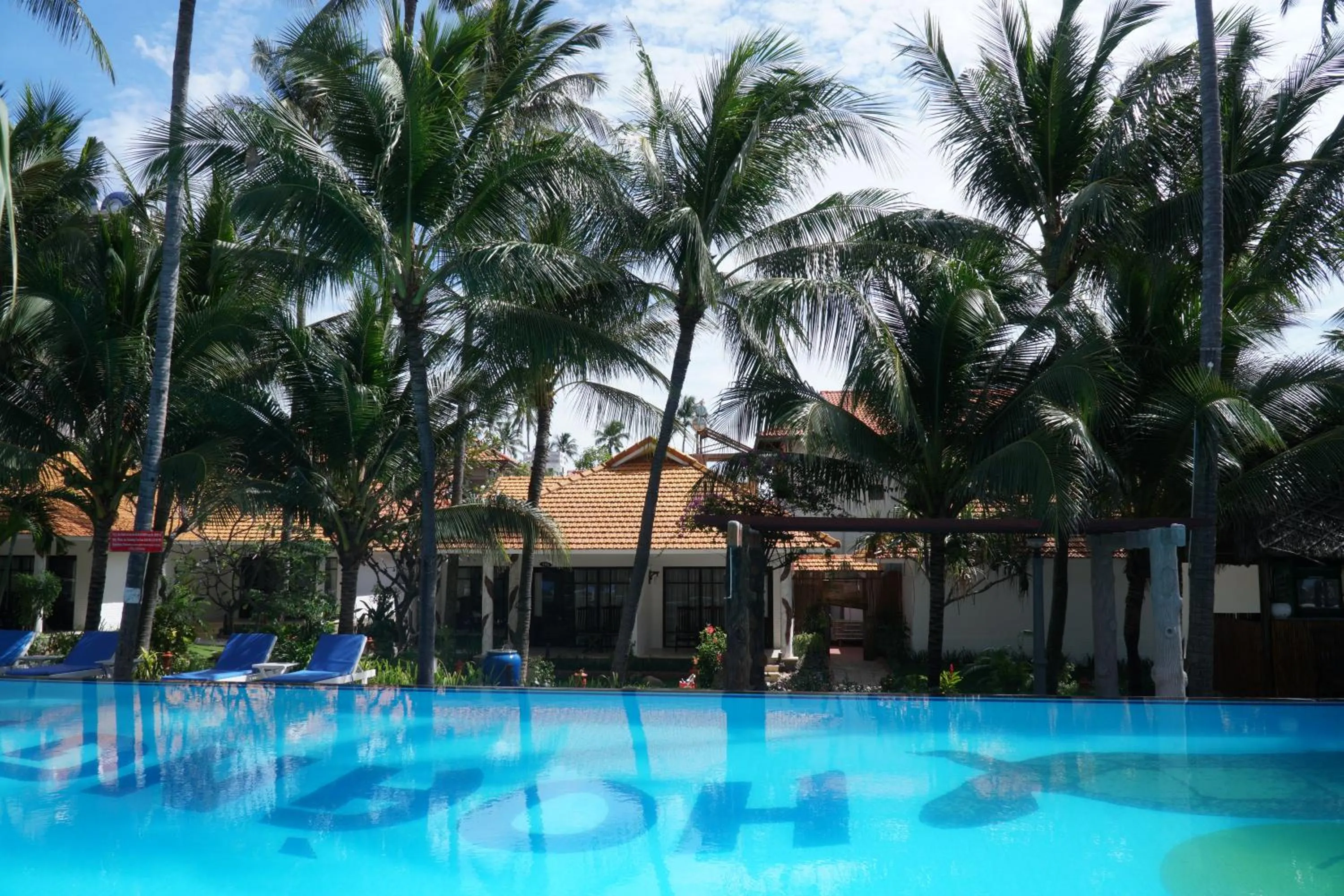 Swimming pool in Ravenala Muine Resort