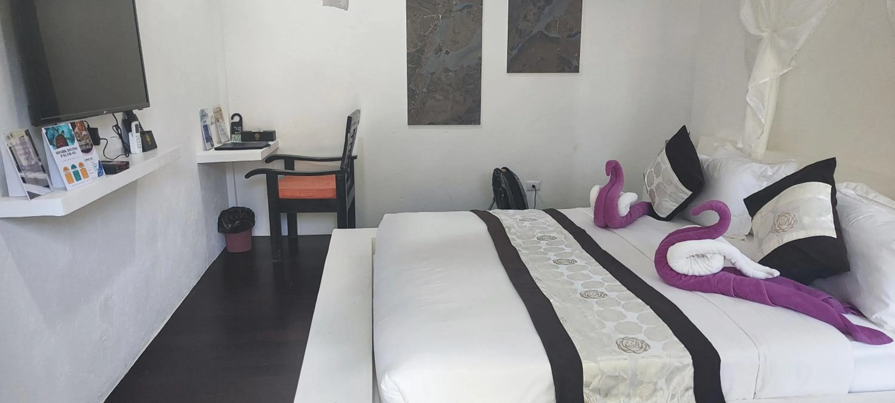 TV and multimedia, Bed in Carpe Diem Villas & Resort