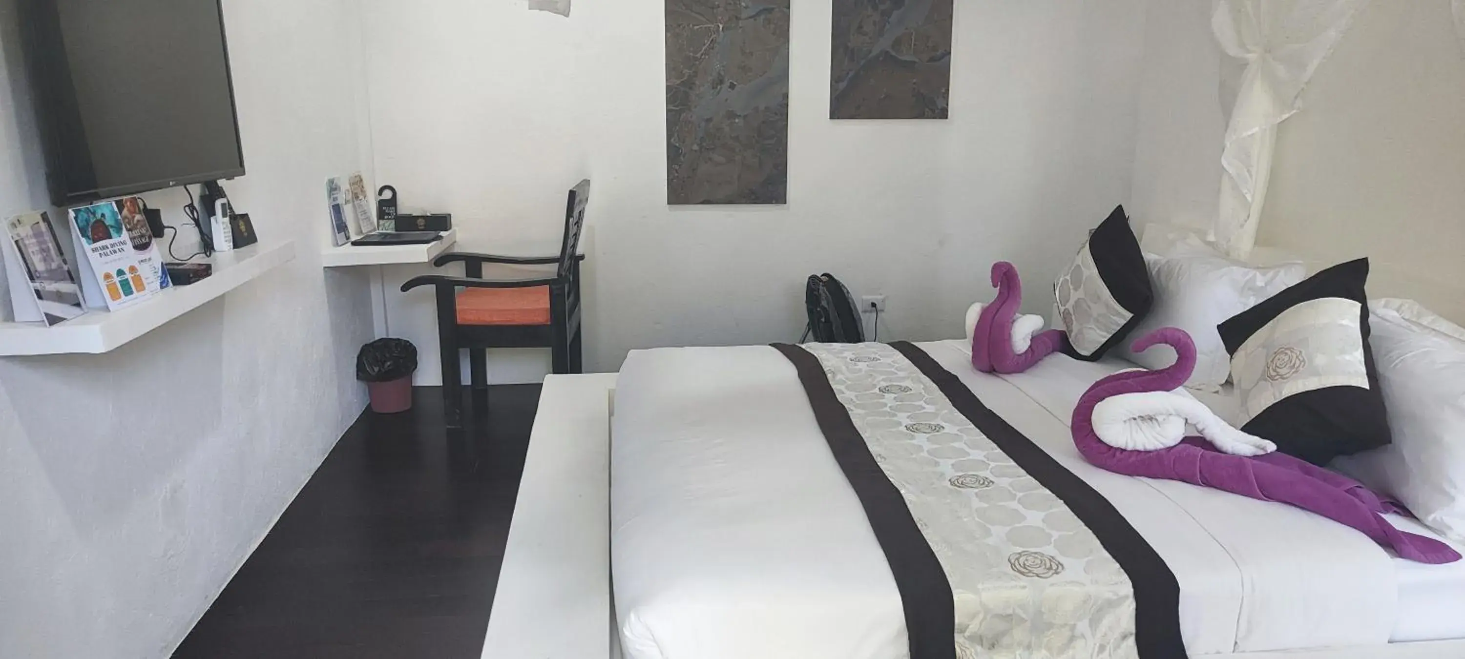 TV and multimedia, Bed in Carpe Diem Villas & Resort TV and multimedia, Bed in Carpe Diem Villas & Resort