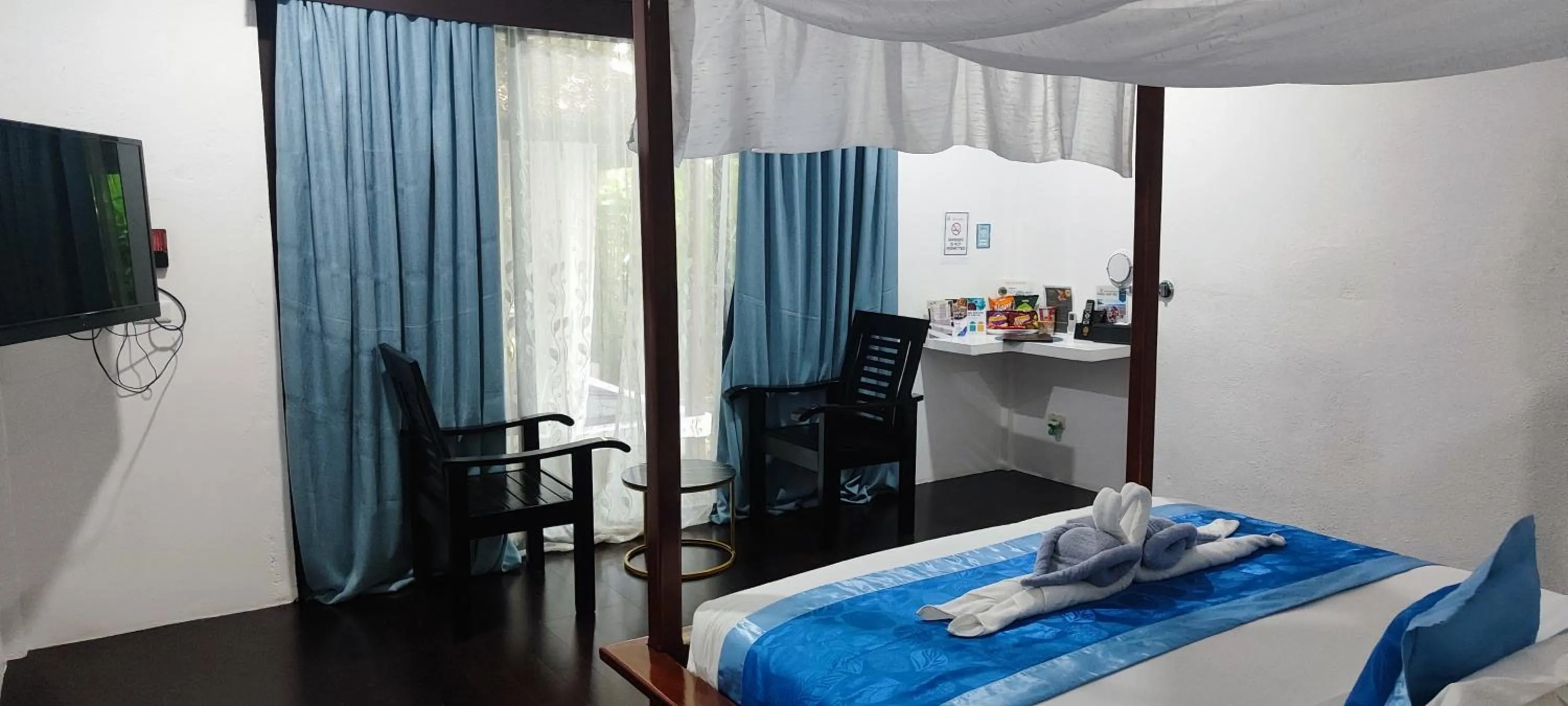 Property building, Bed in Carpe Diem Villas & Resort