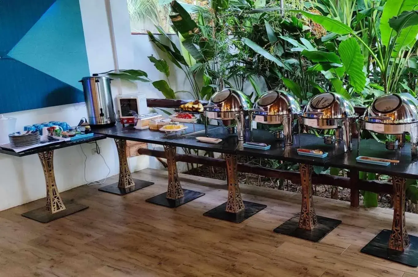 Restaurant/places to eat in Carpe Diem Villas & Resort Dive & Stay resort Restaurant/places to eat in Carpe Diem Villas & Resort Dive & Stay resort