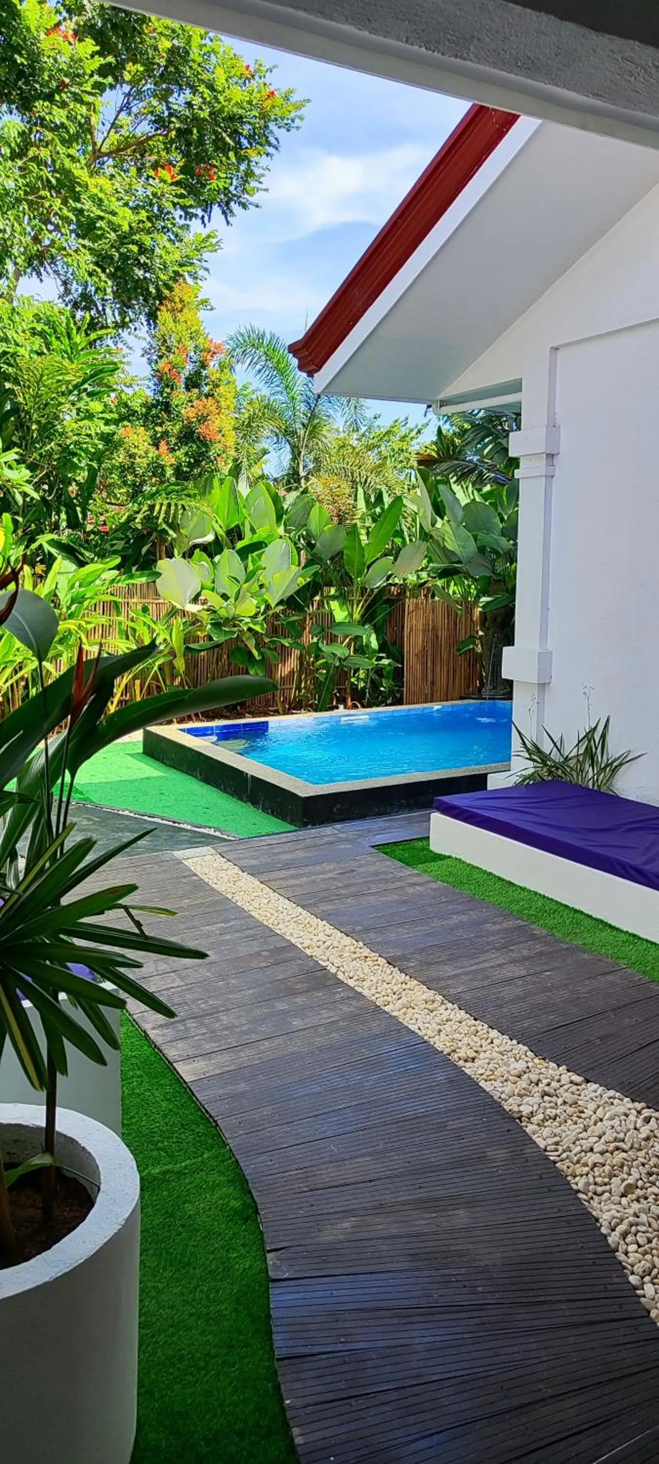 Swimming pool in Carpe Diem Villas & Resort