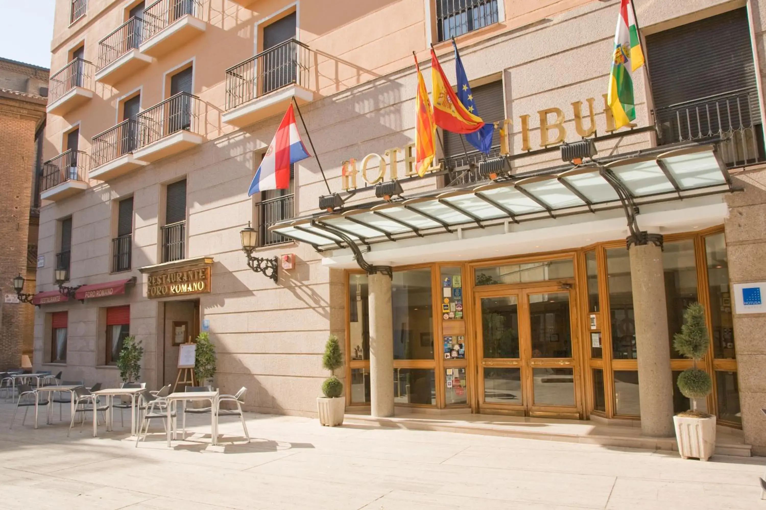 Facade/entrance in Hotel Tibur Facade/entrance in Hotel Tibur