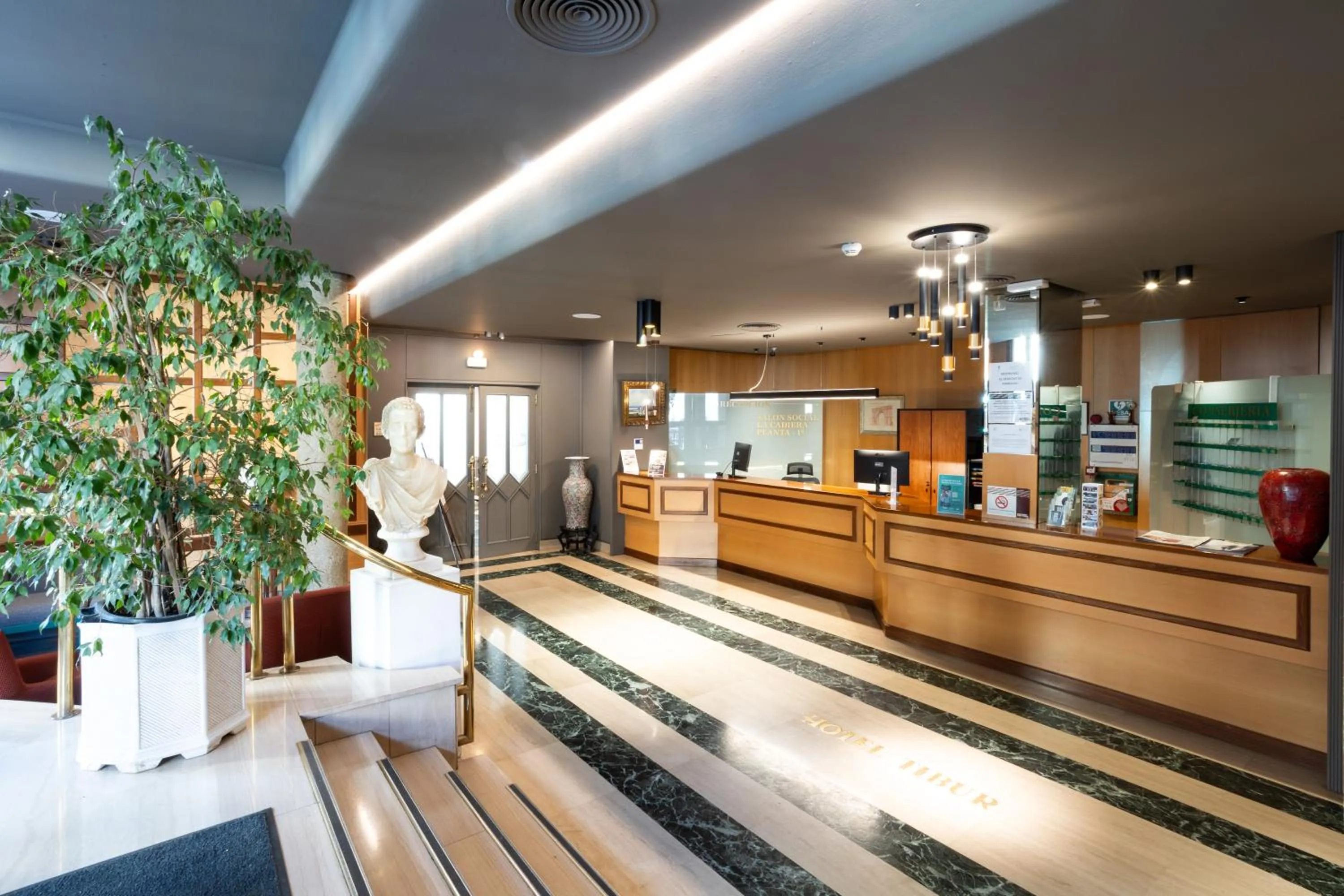 Lobby or reception in Hotel Tibur