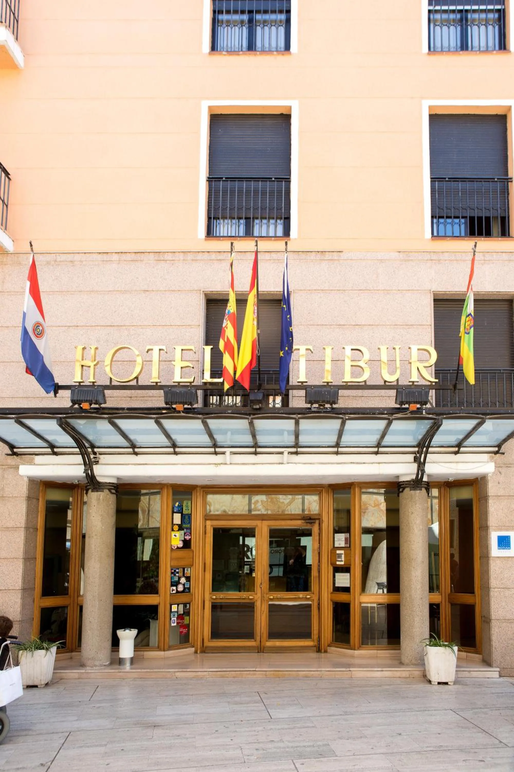 Facade/entrance in Hotel Tibur