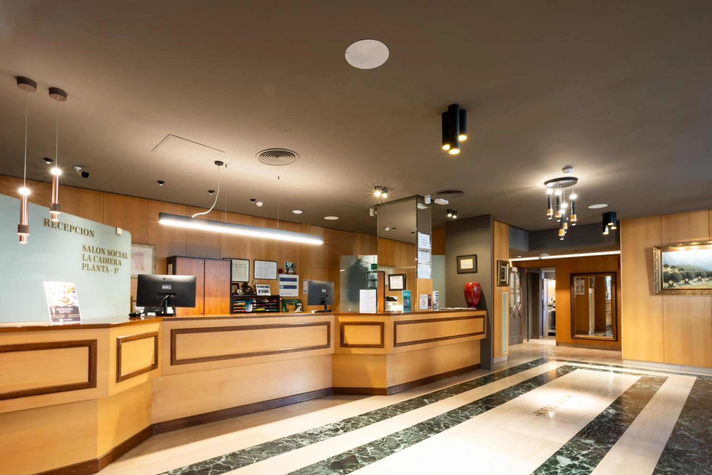 Lobby or reception in Hotel Tibur