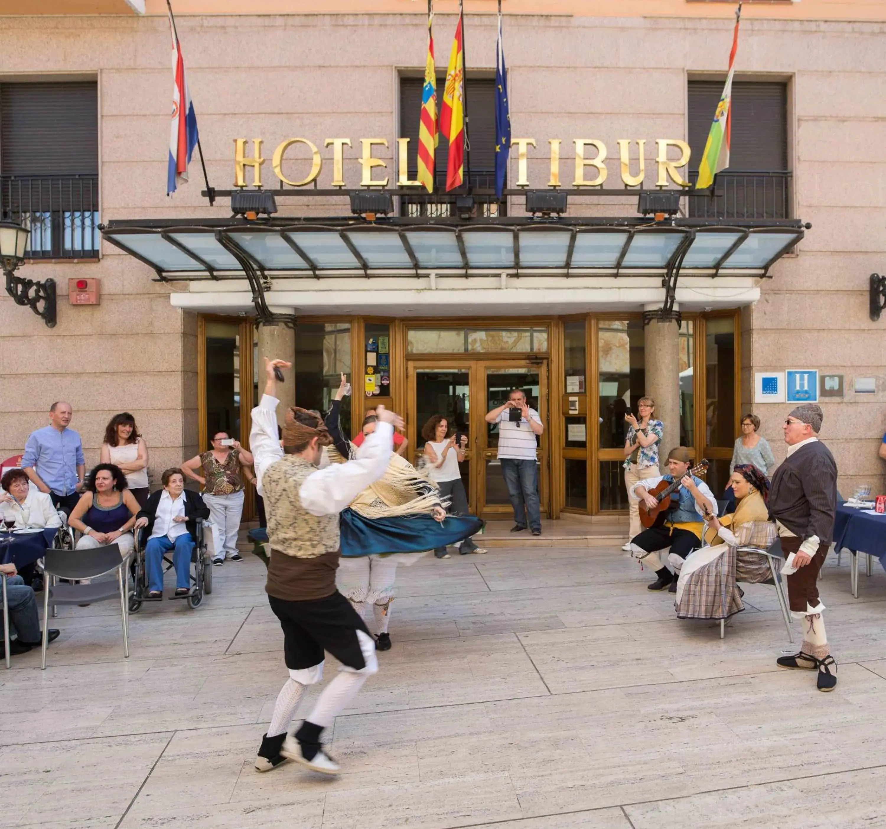 Facade/entrance in Hotel Tibur Facade/entrance in Hotel Tibur