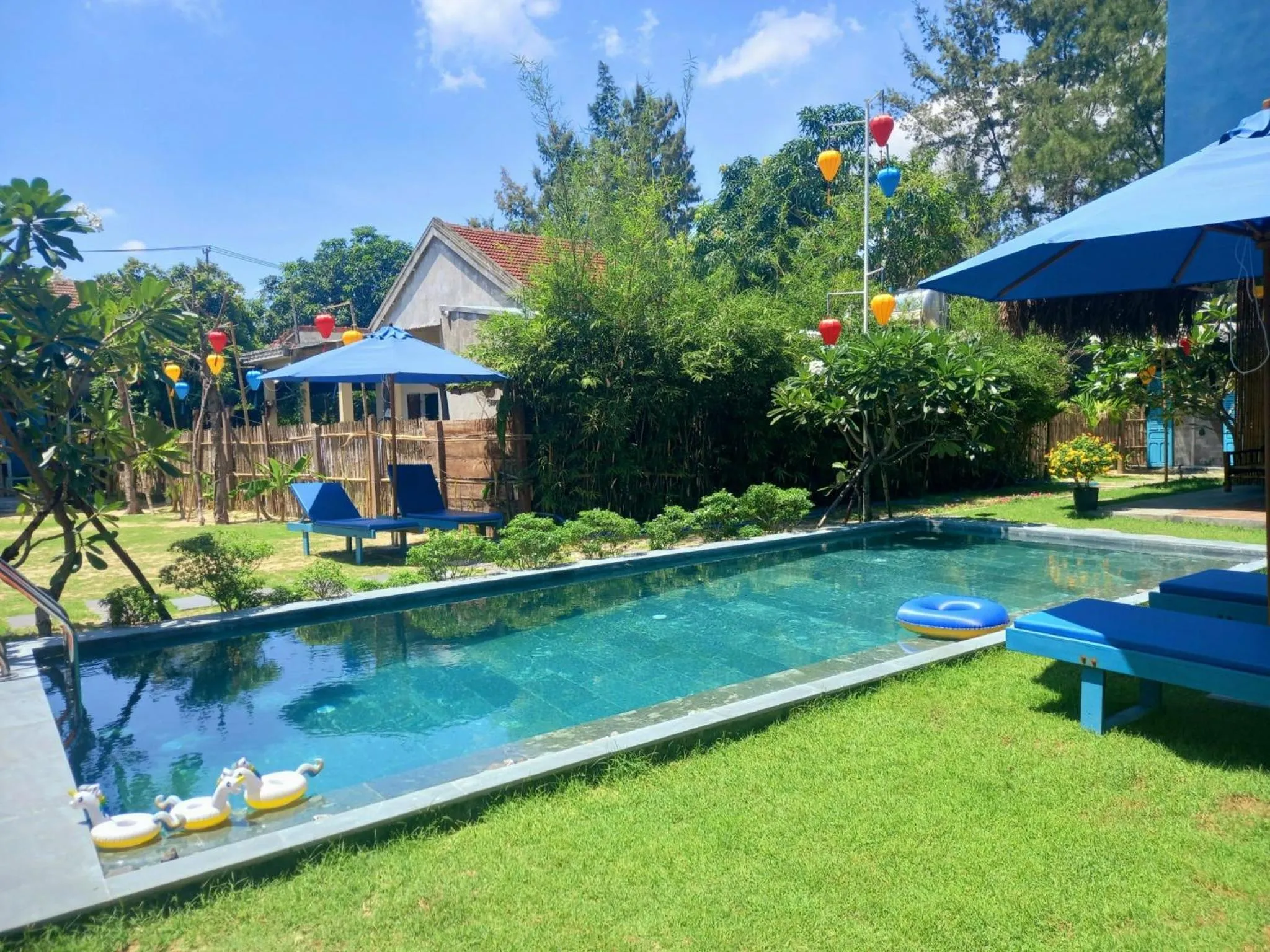 Swimming pool in Ngoc An Bang Villa