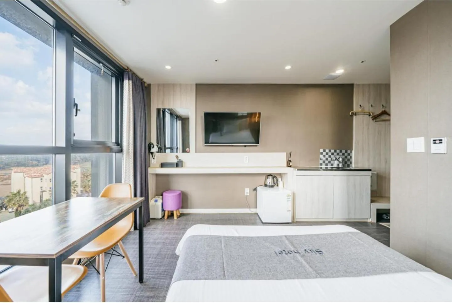 Bed in jeju skyhotel