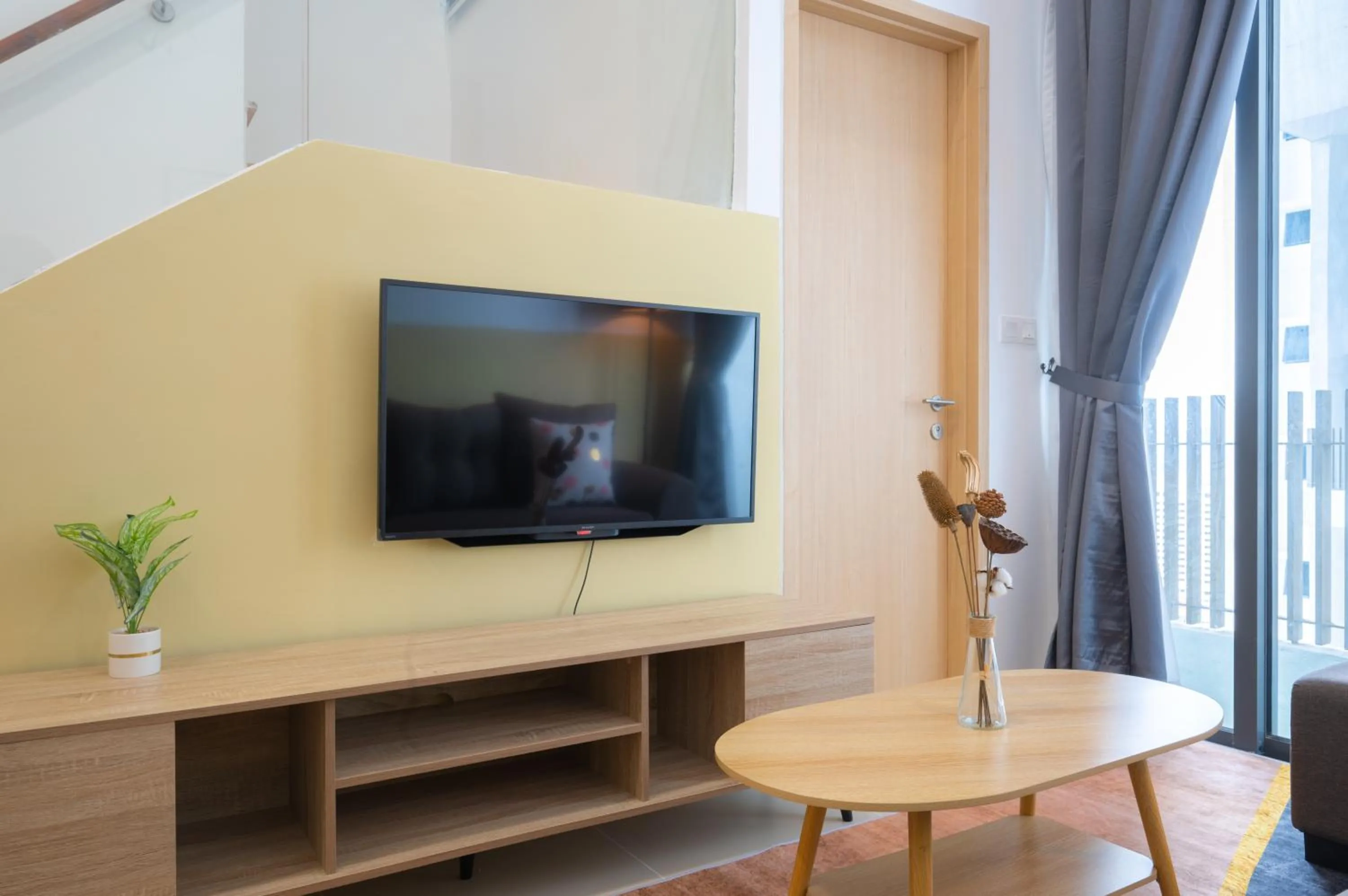 TV and multimedia in Greystone Colony KLCC