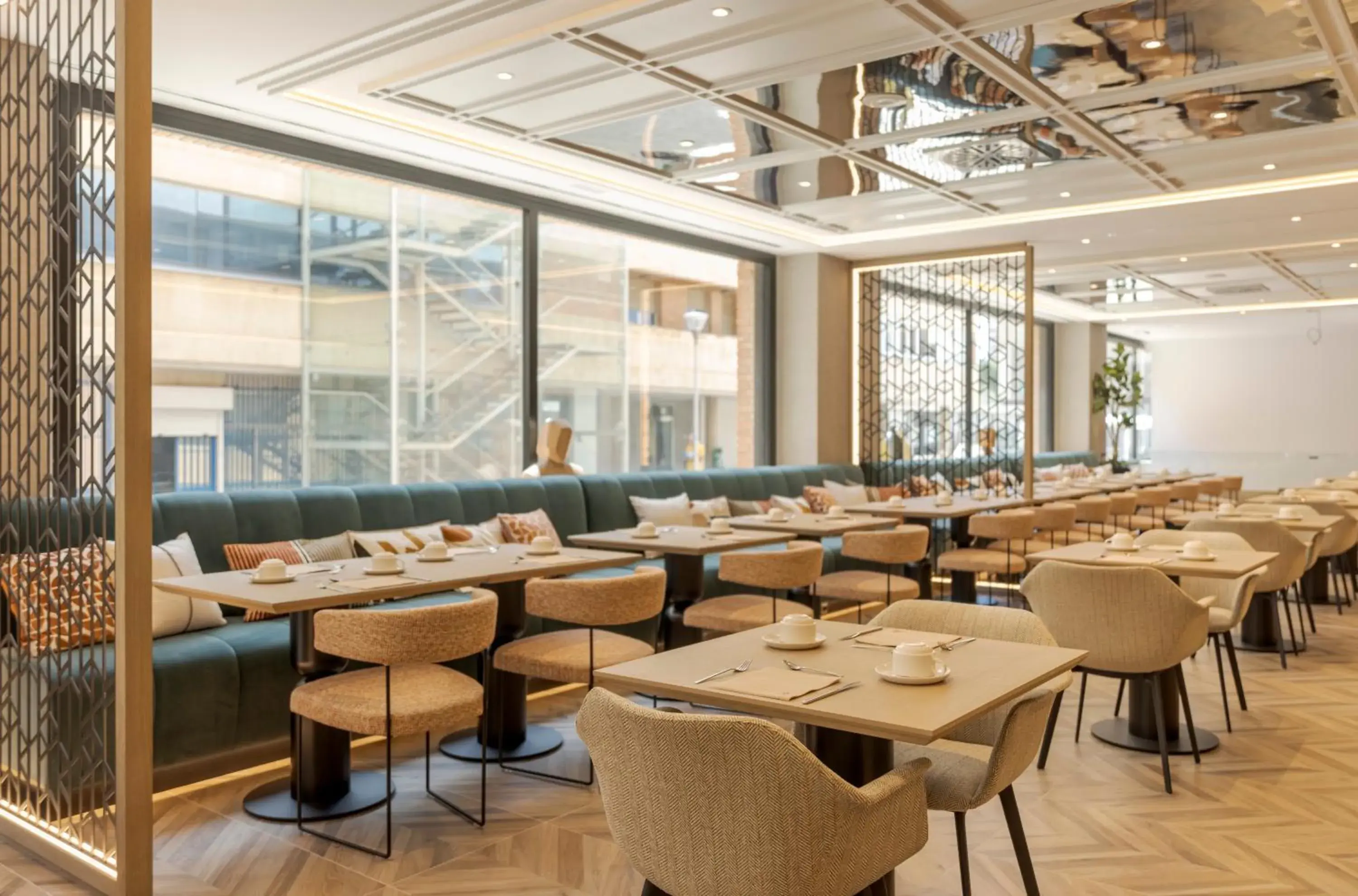 Restaurant/places to eat in Ilunion Romareda Restaurant/places to eat in Ilunion Romareda