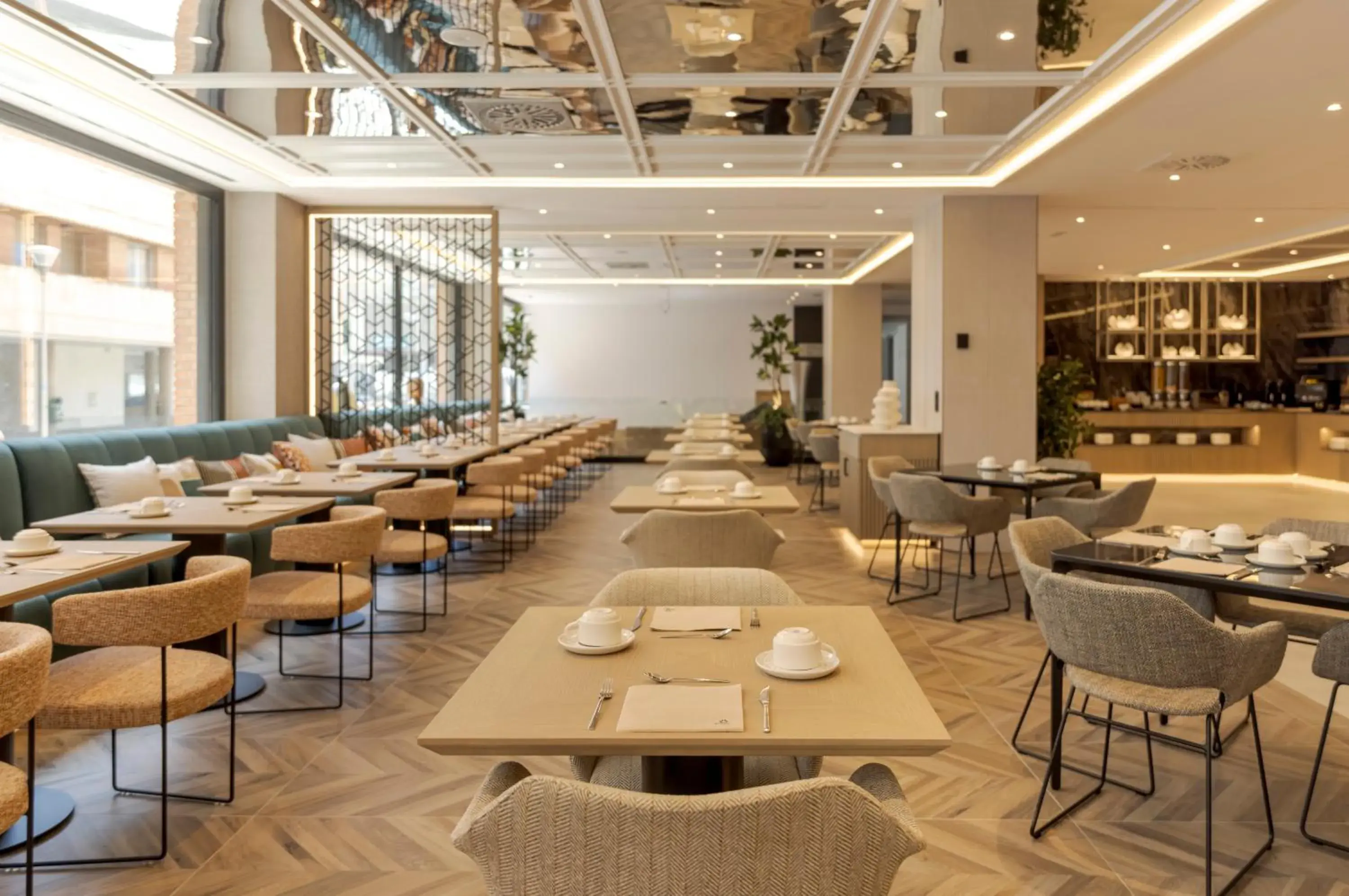 Restaurant/places to eat in Ilunion Romareda Restaurant/places to eat in Ilunion Romareda