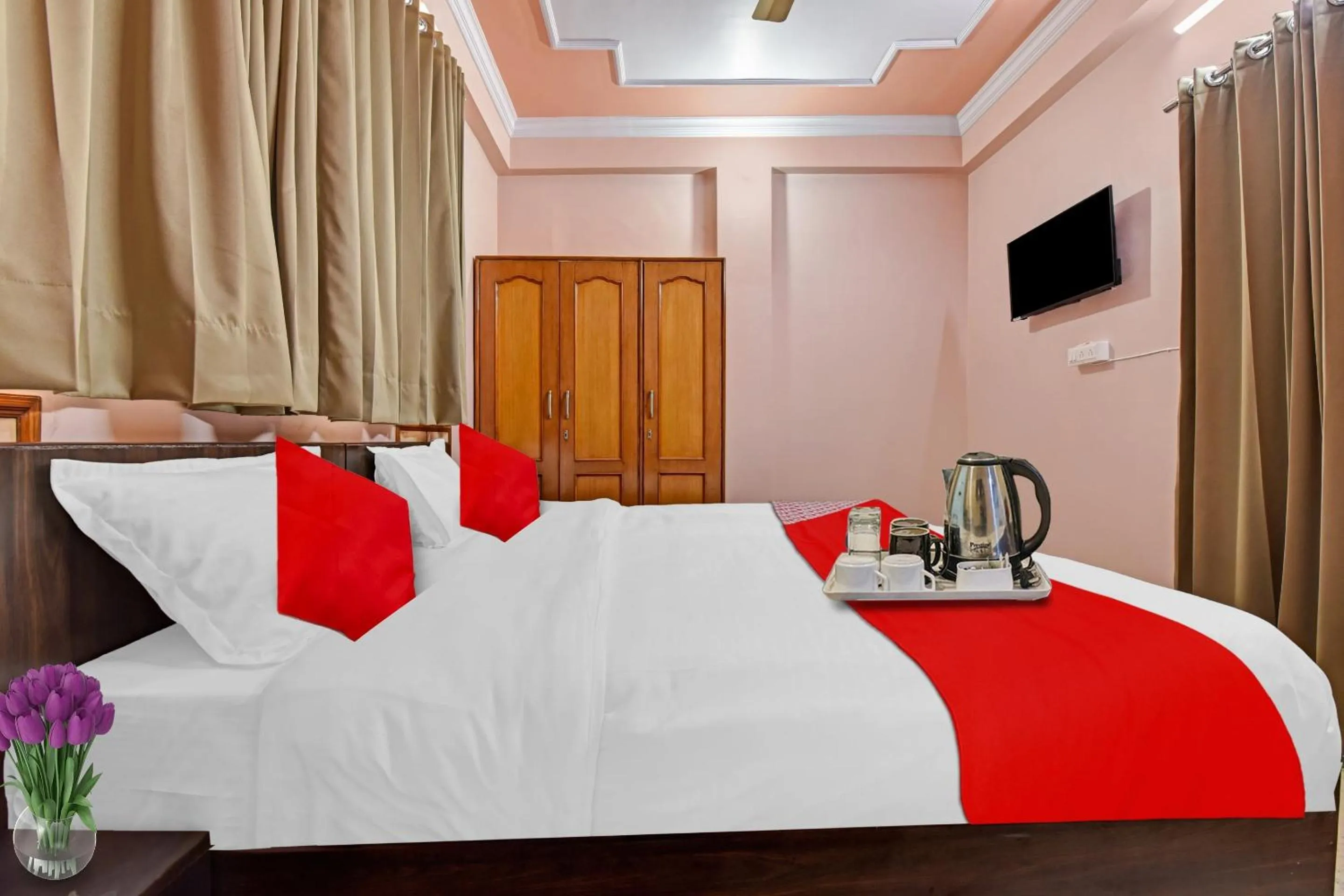 Bedroom, Bed in Hotel O Regal Stay