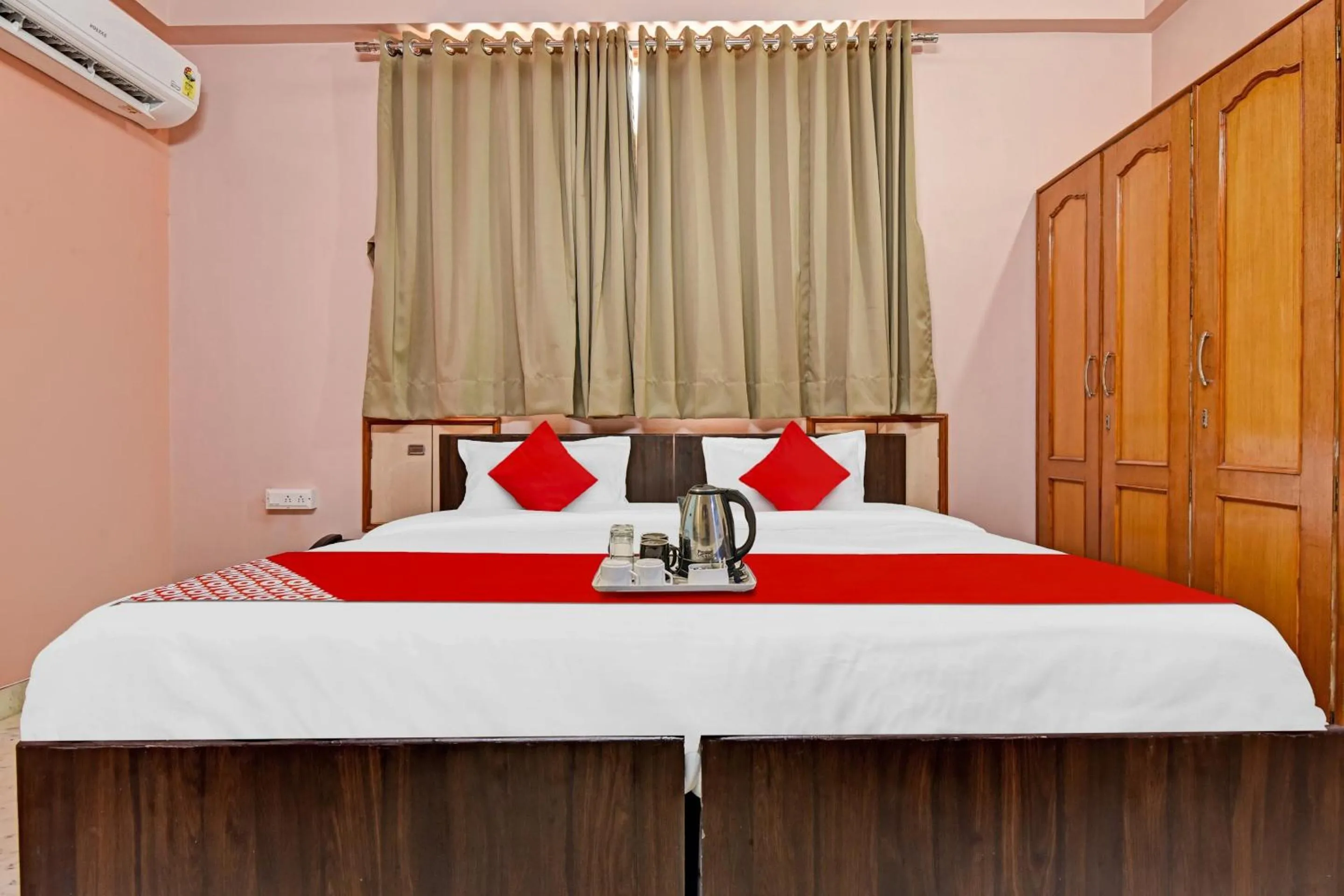 Bedroom in Hotel O Regal Stay