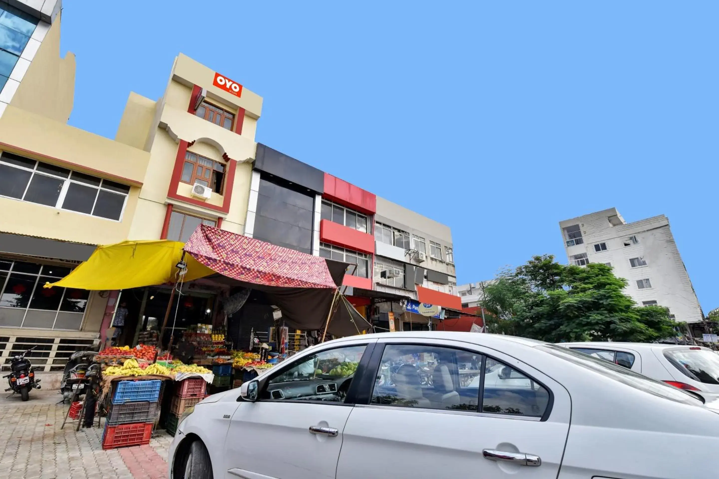 Facade/entrance in Hotel O Regal Stay Facade/entrance in Hotel O Regal Stay
