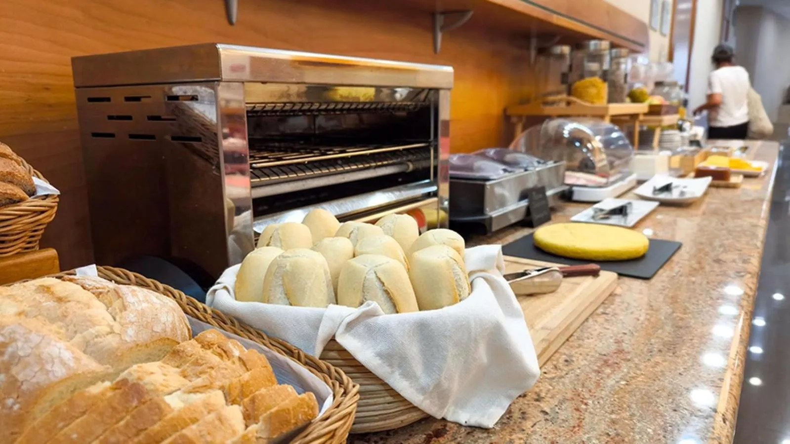Breakfast in Hotel Condes de Haro