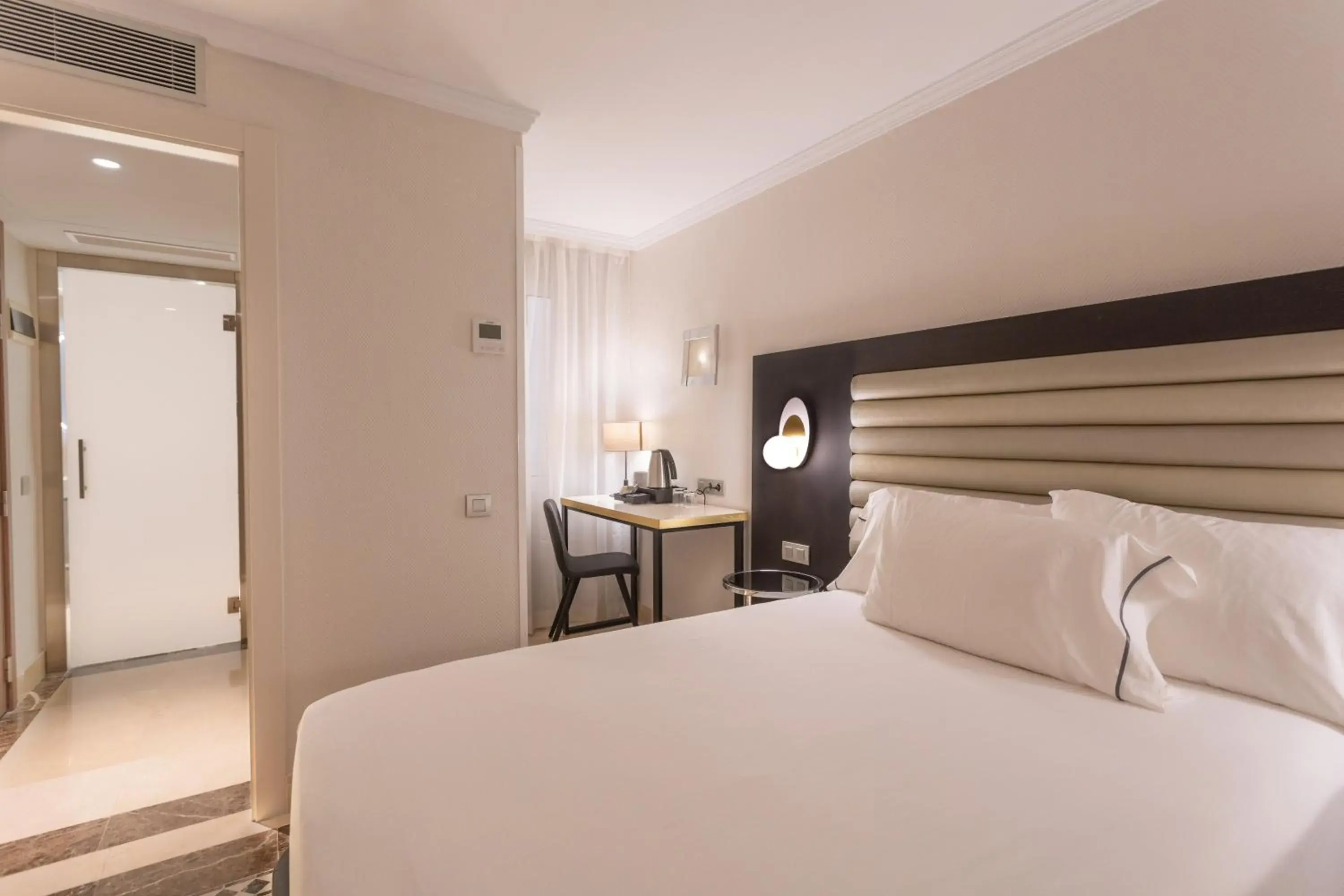 Bed in Eurostars Cristal Palace Bed in Eurostars Cristal Palace