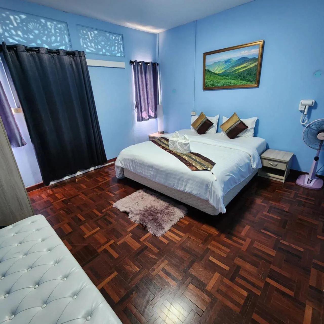 Chiangmai First House & Tour